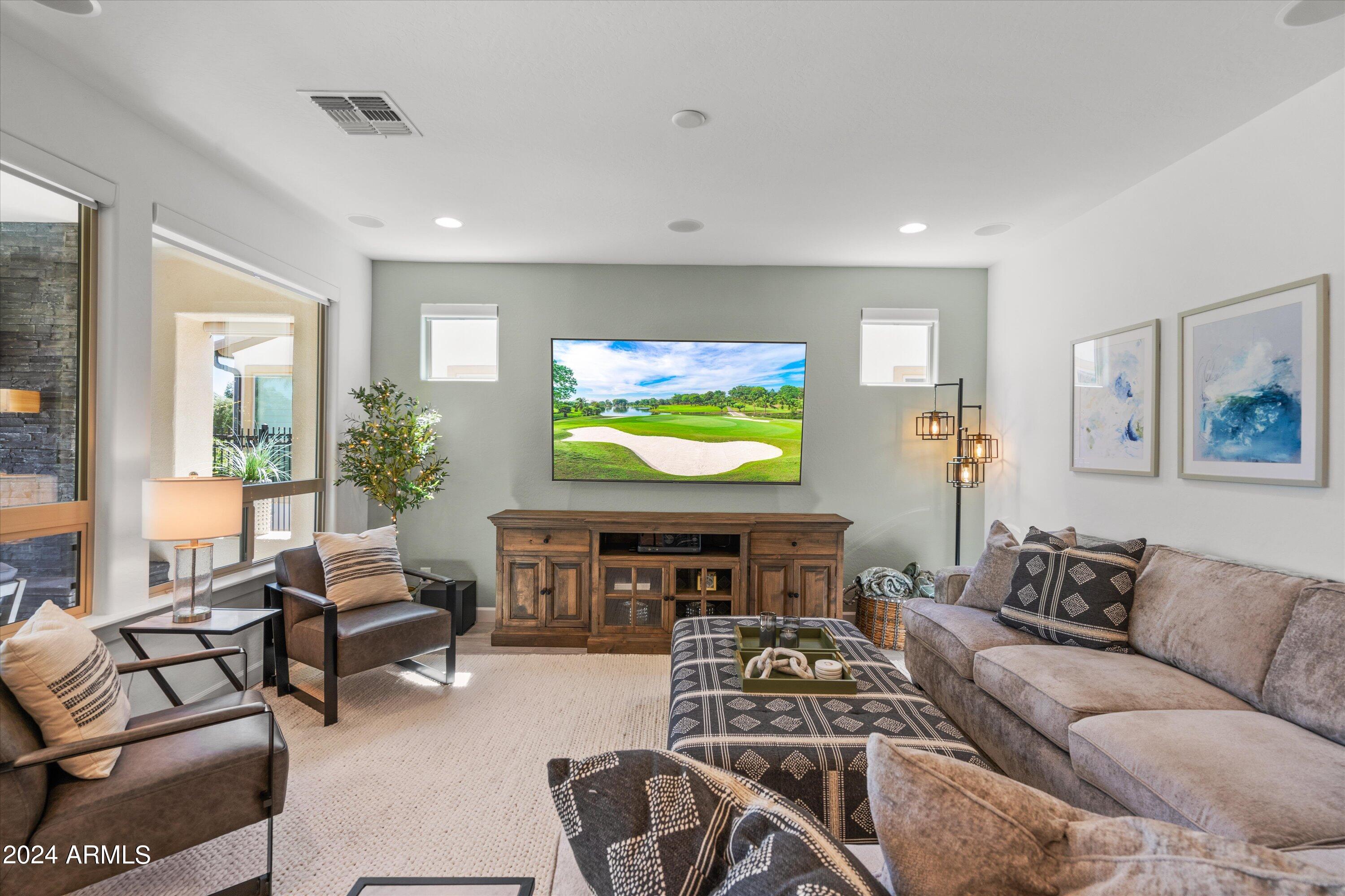 309 E SANTA LUCIA Lane