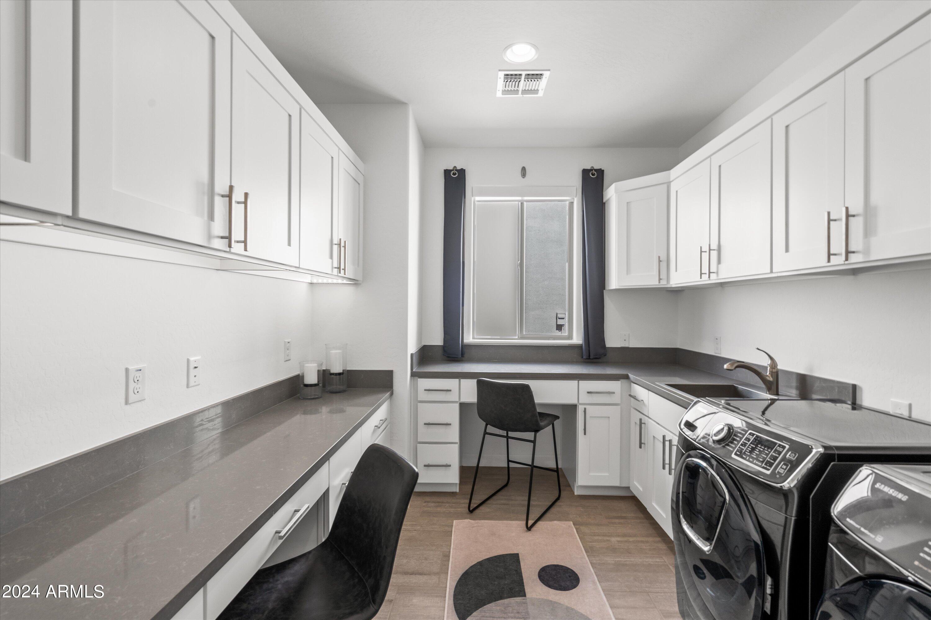 309 E SANTA LUCIA Lane