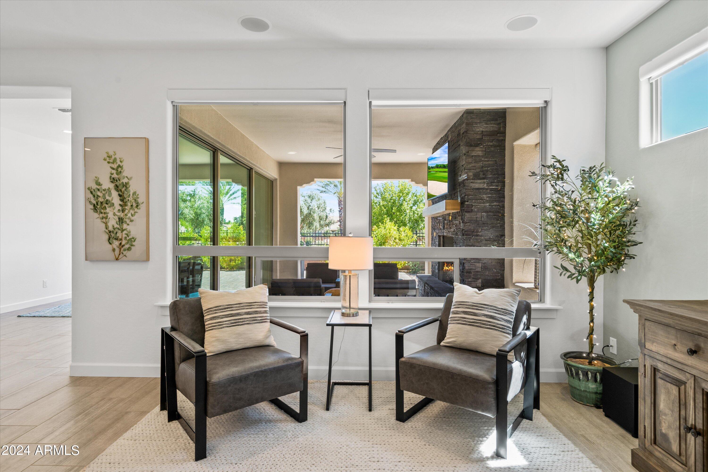 309 E SANTA LUCIA Lane