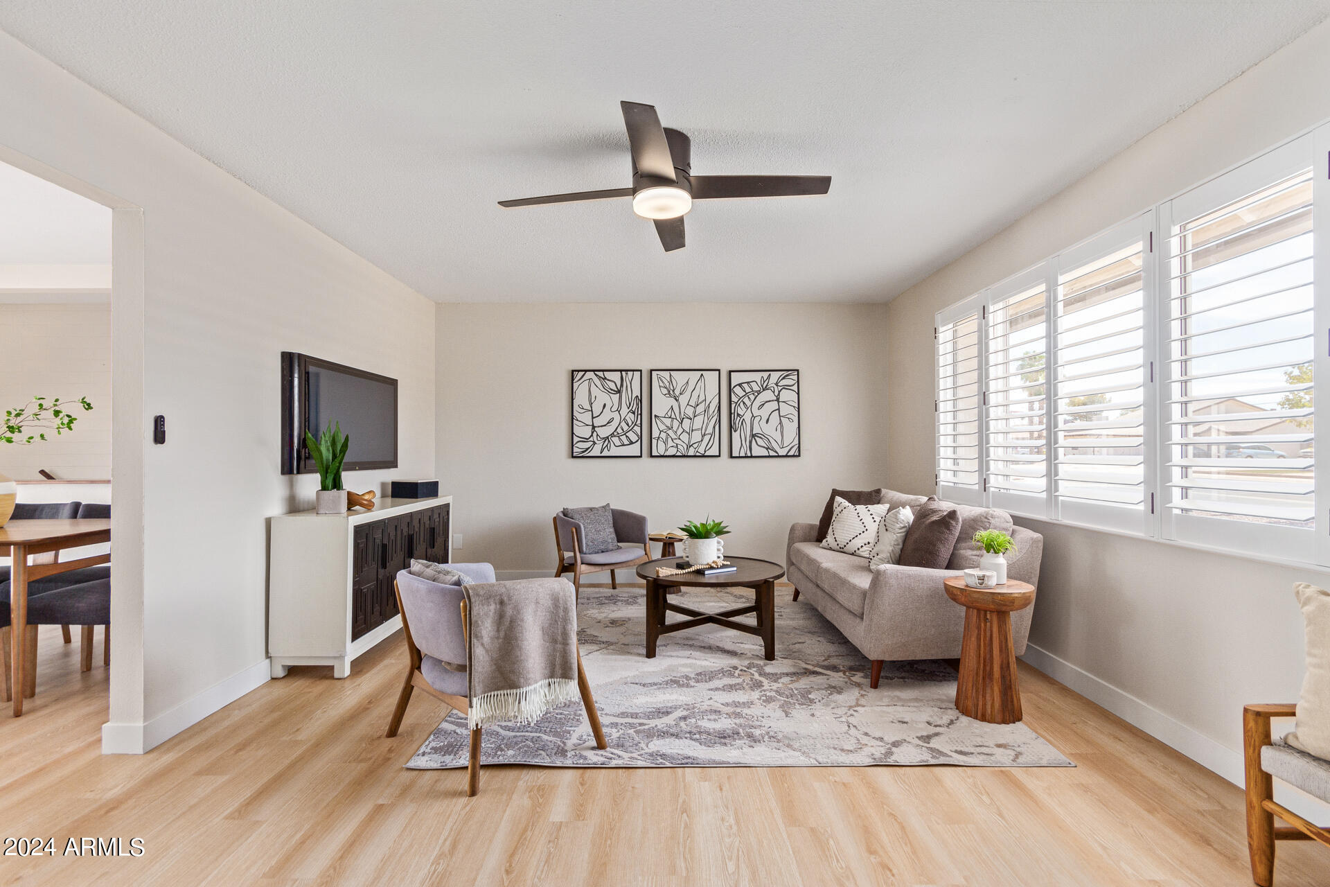 146 E RIVIERA Drive