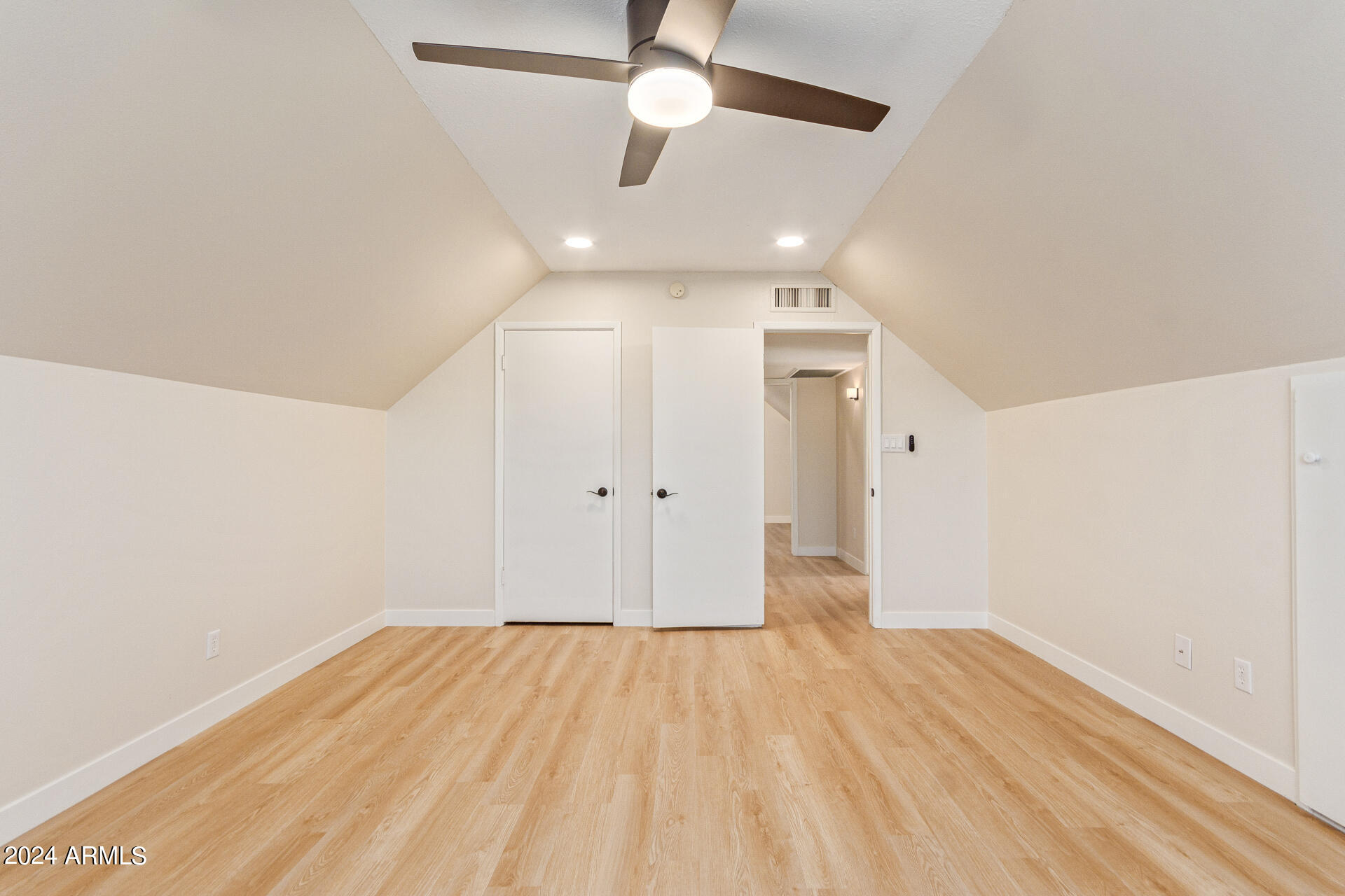 146 E RIVIERA Drive