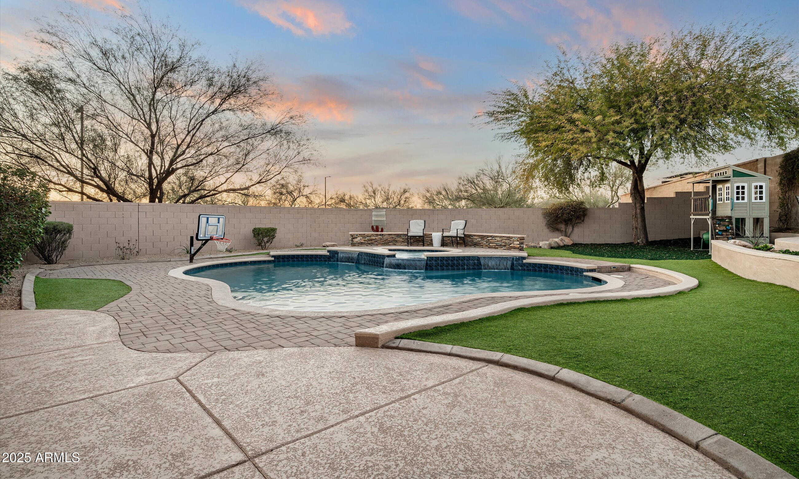 1840 W SIERRA SUNSET Trail
