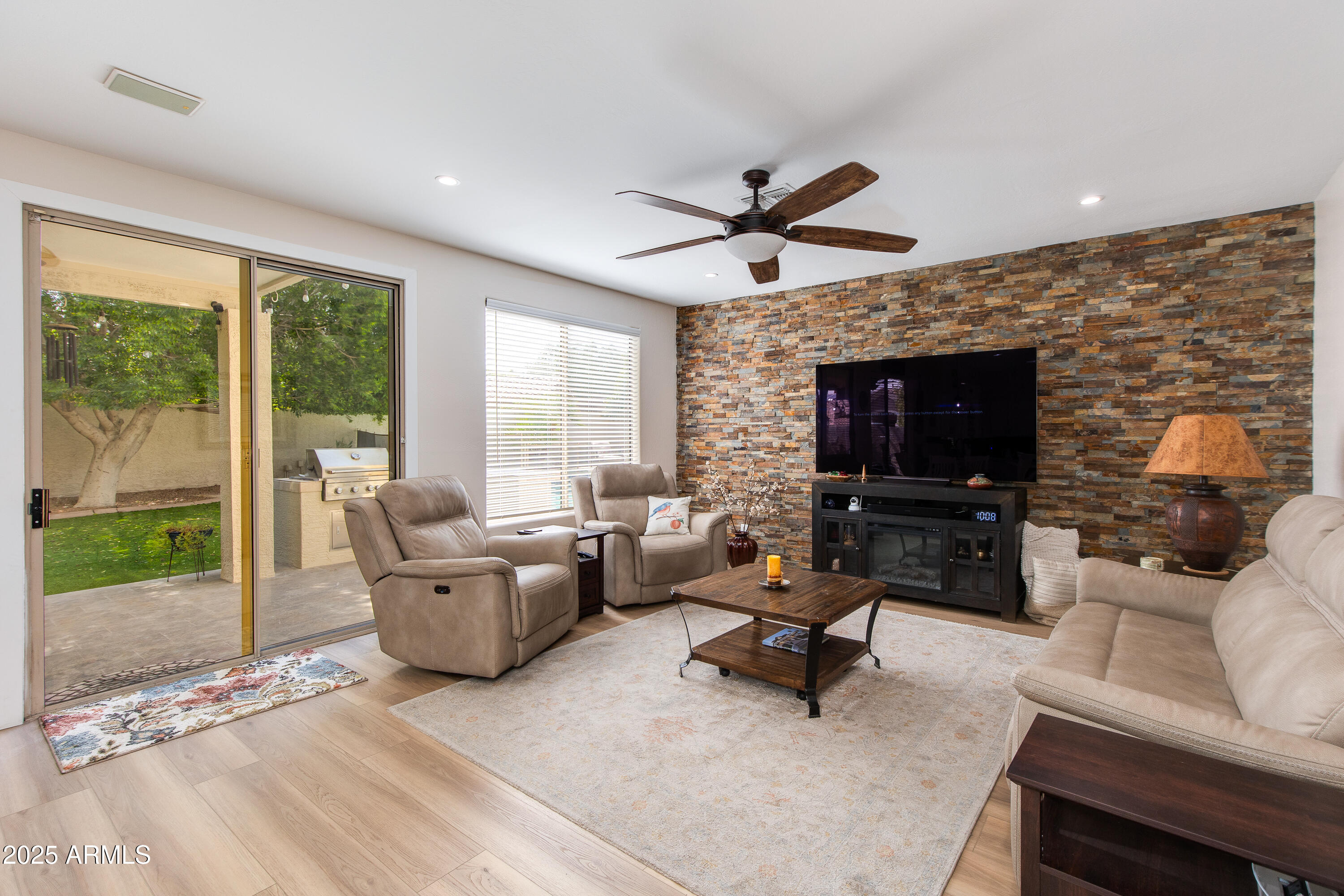 91 W BAYLOR Lane