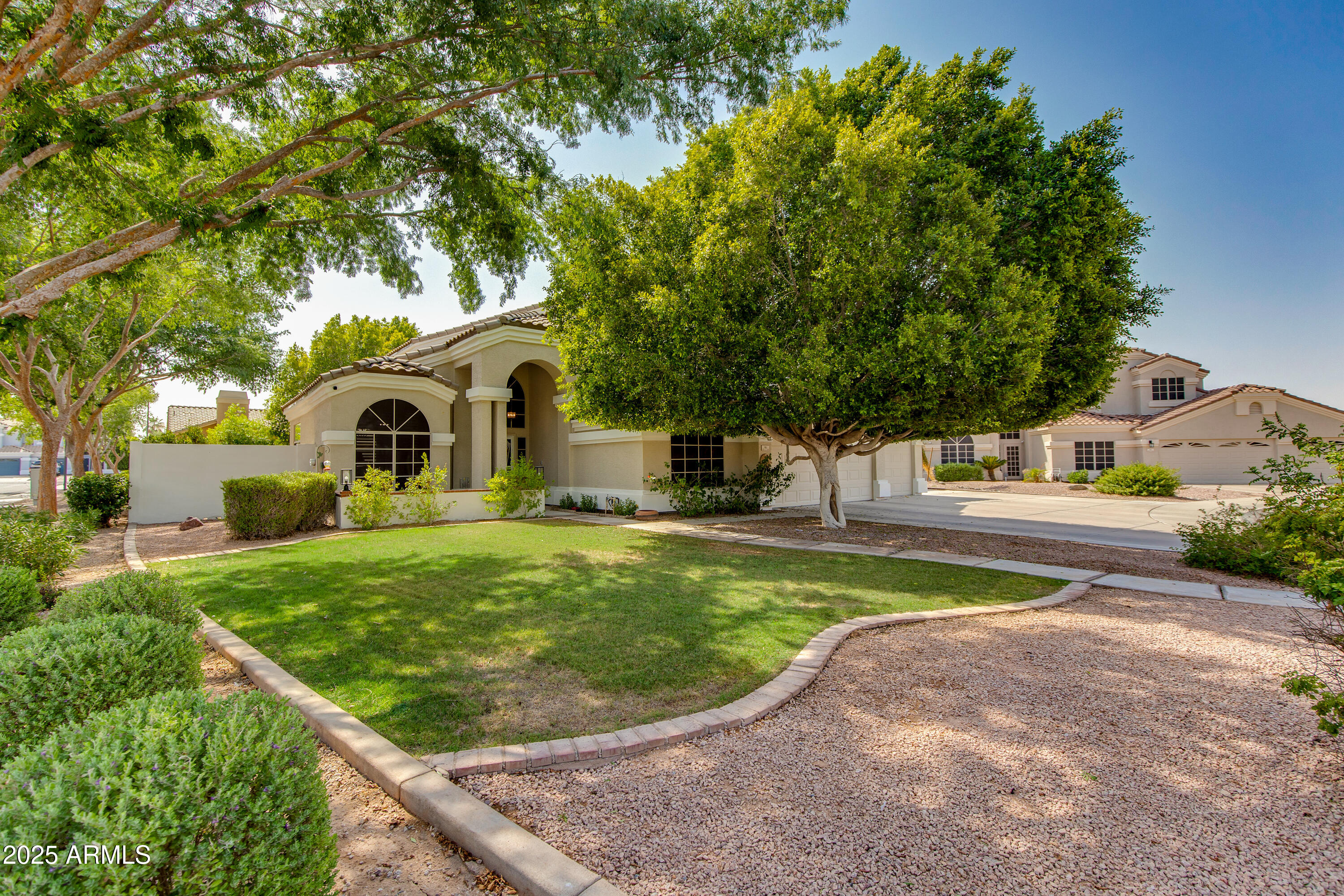 91 W BAYLOR Lane