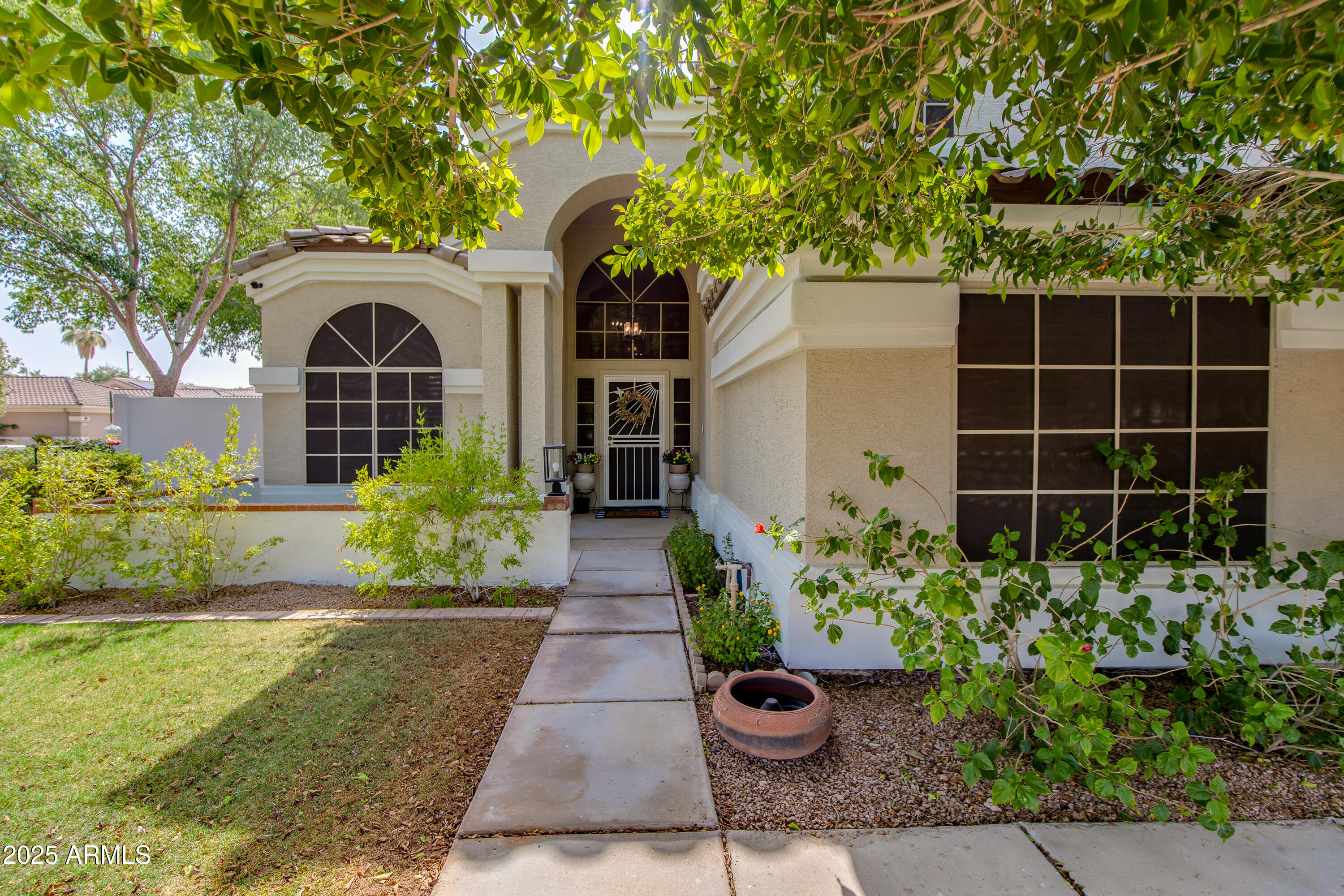 91 W BAYLOR Lane
