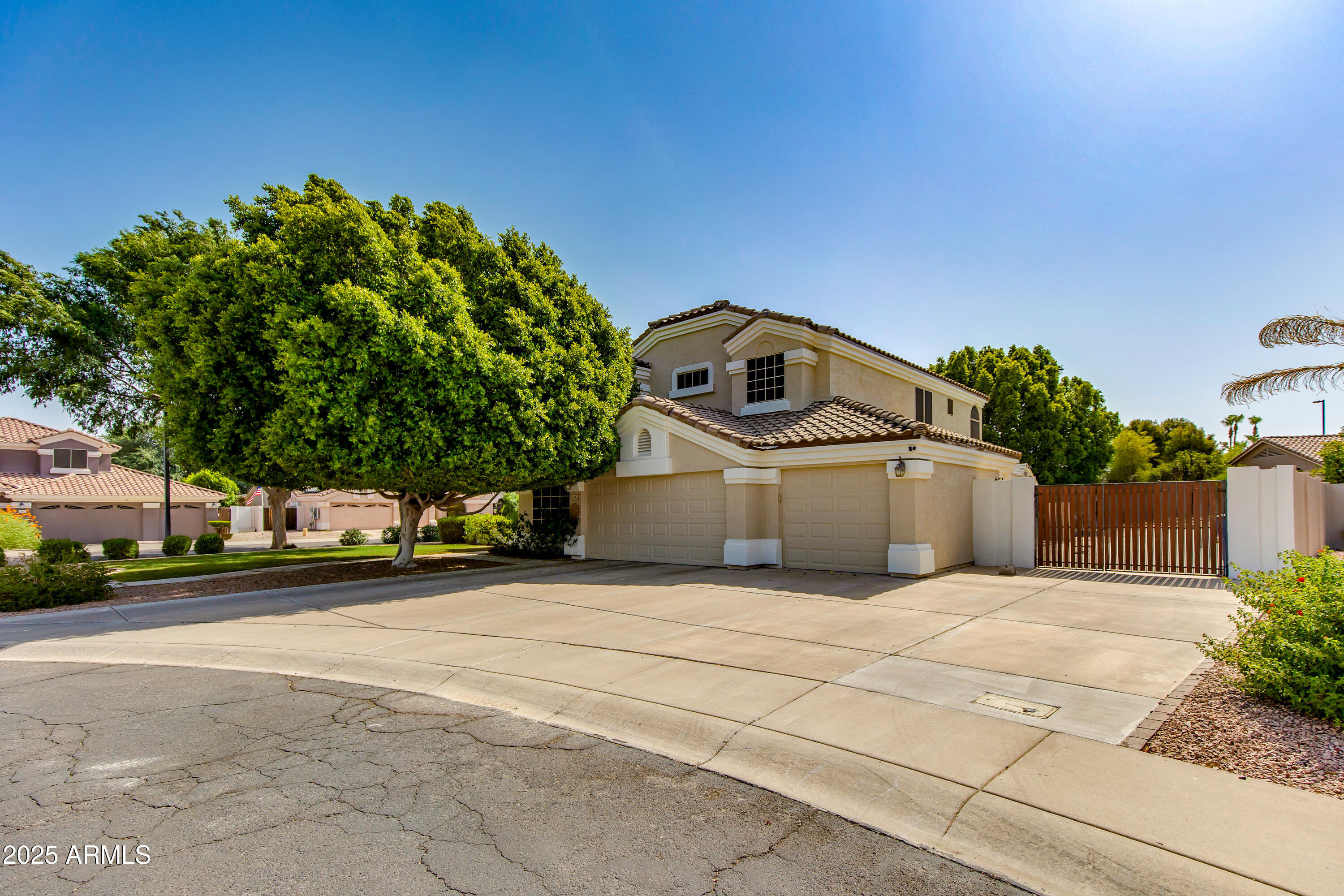 91 W BAYLOR Lane