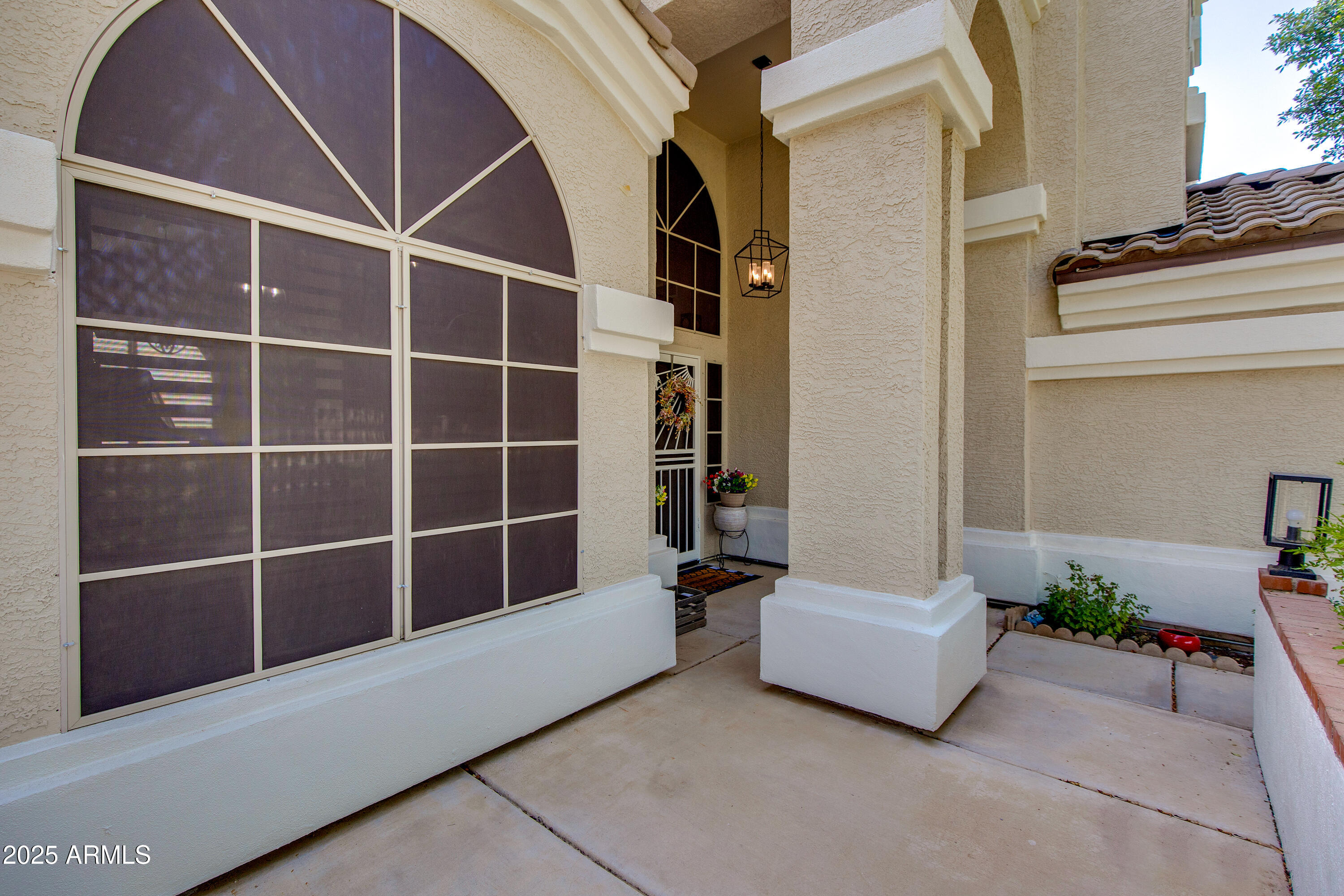 91 W BAYLOR Lane