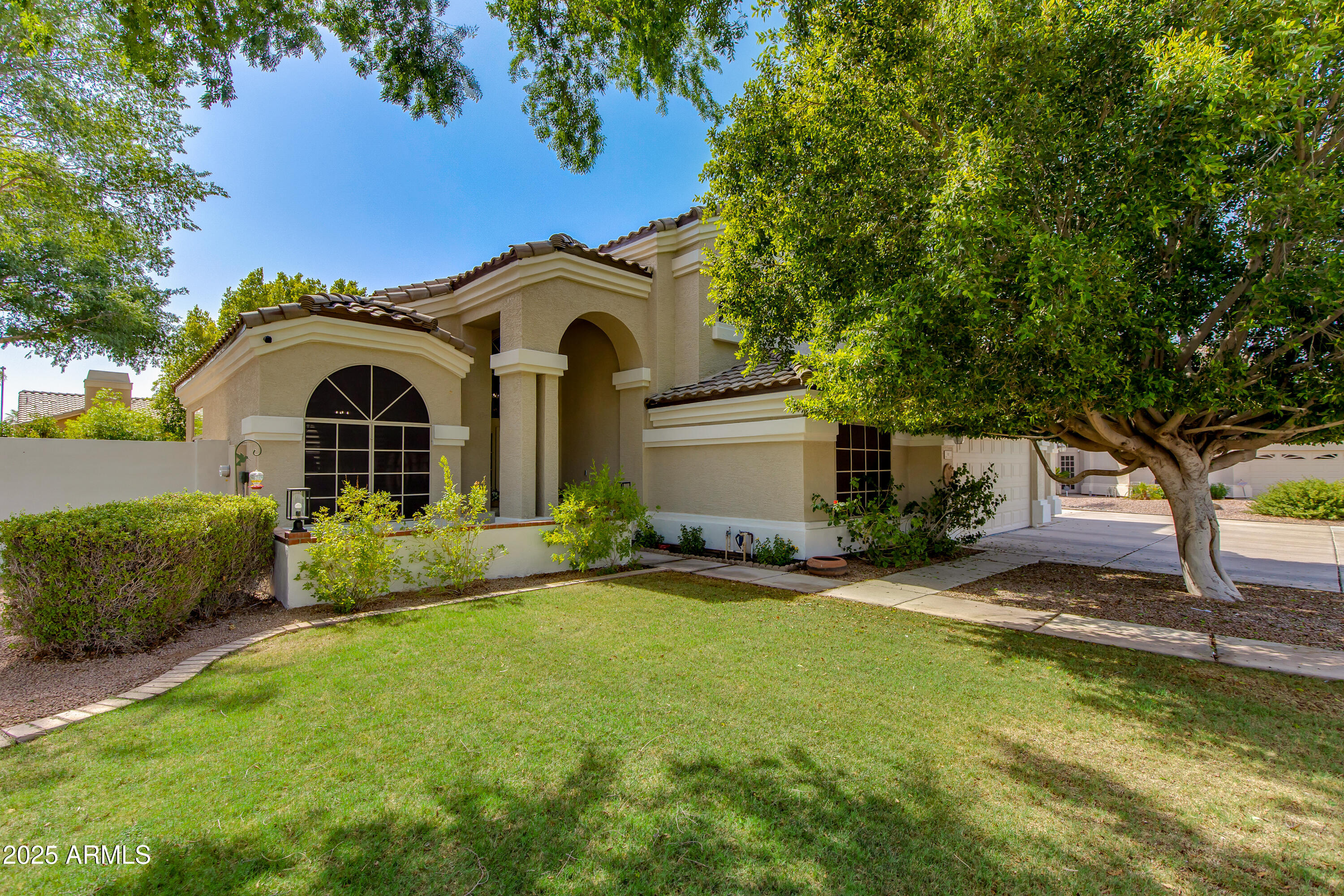 91 W BAYLOR Lane
