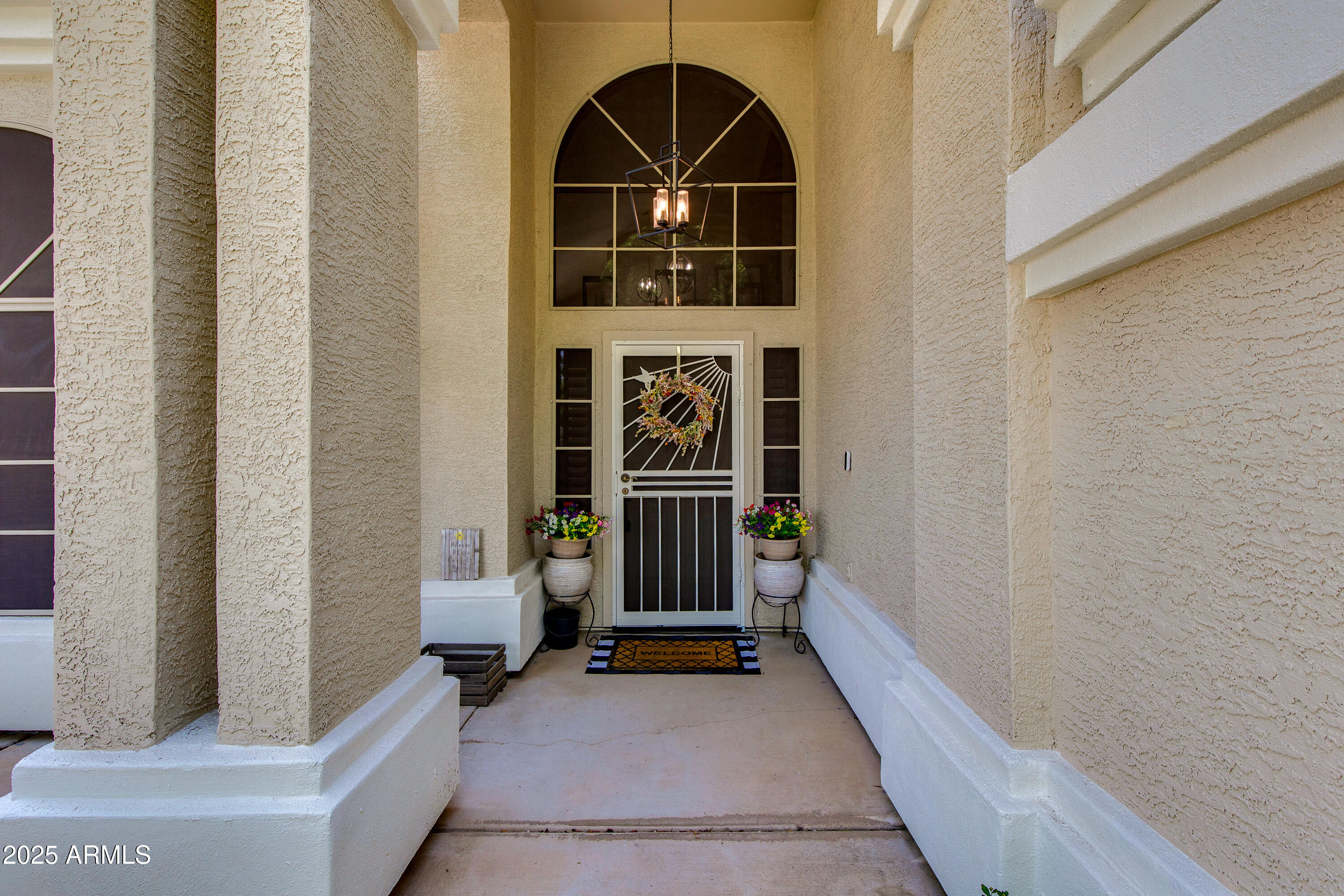 91 W BAYLOR Lane