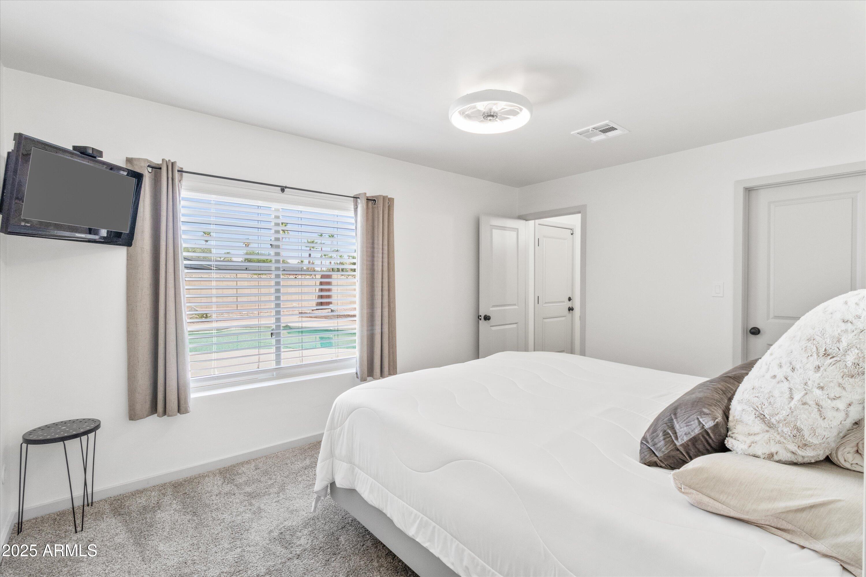 408 REDONDO Drive W