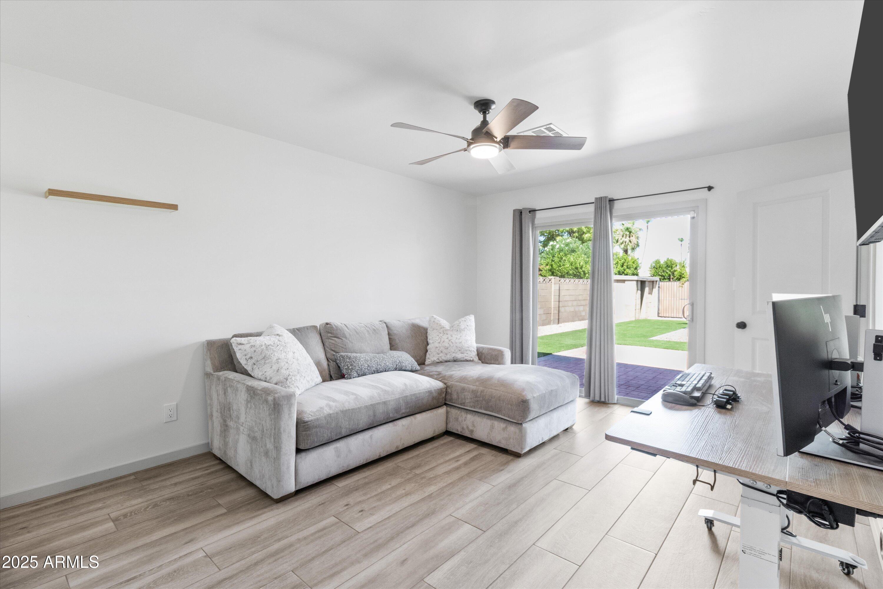 408 REDONDO Drive W