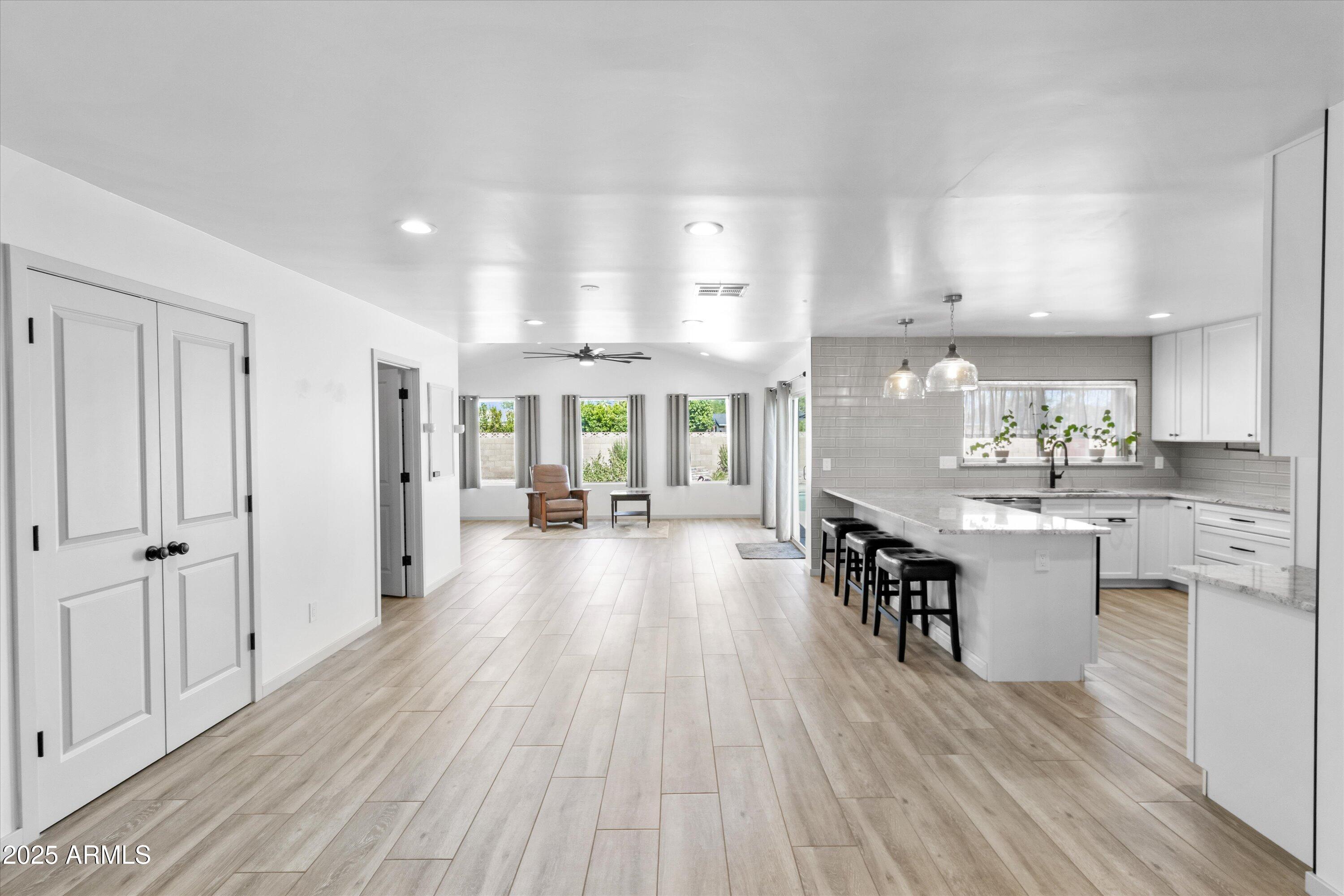 408 REDONDO Drive W