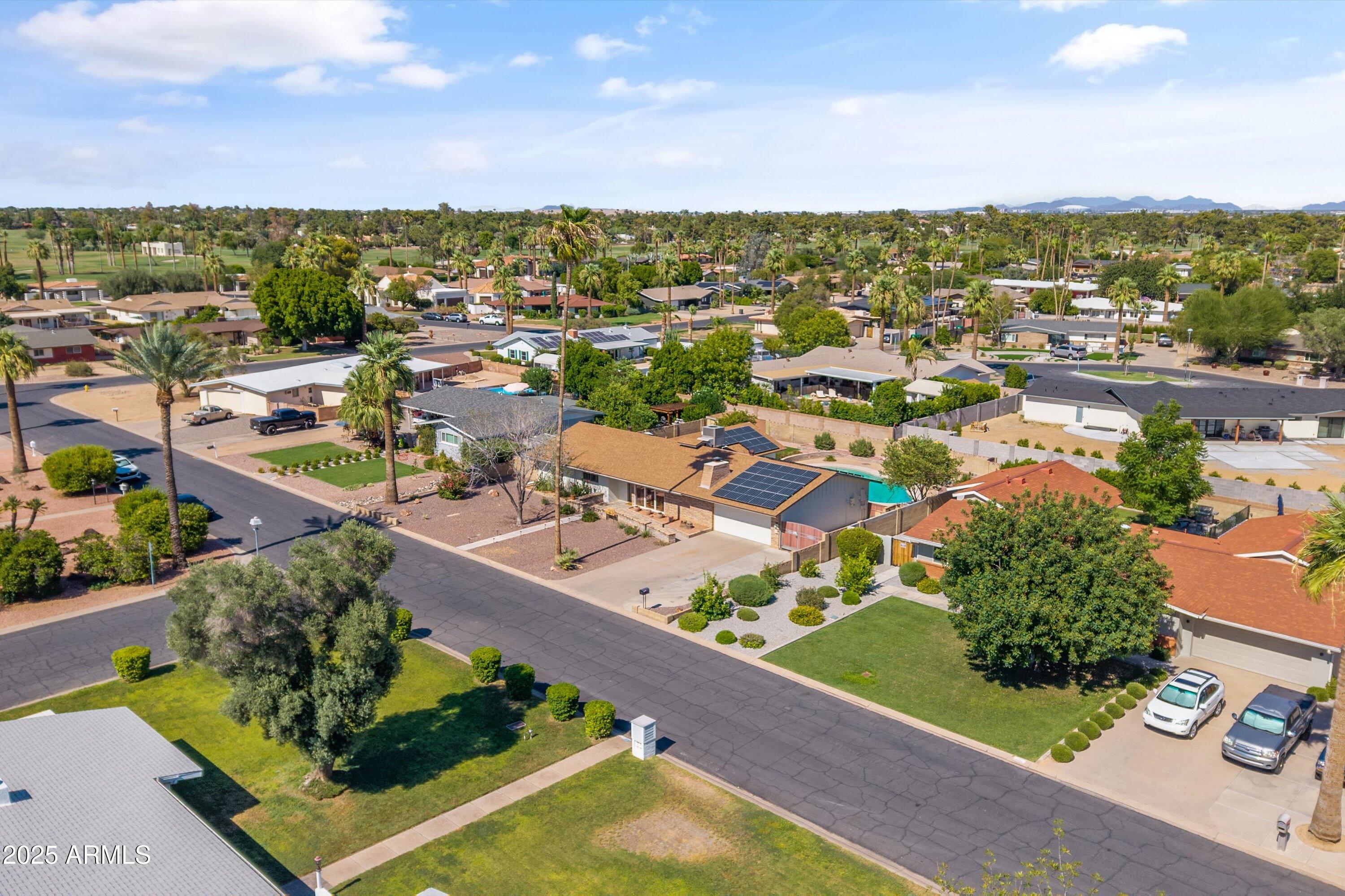 408 REDONDO Drive W