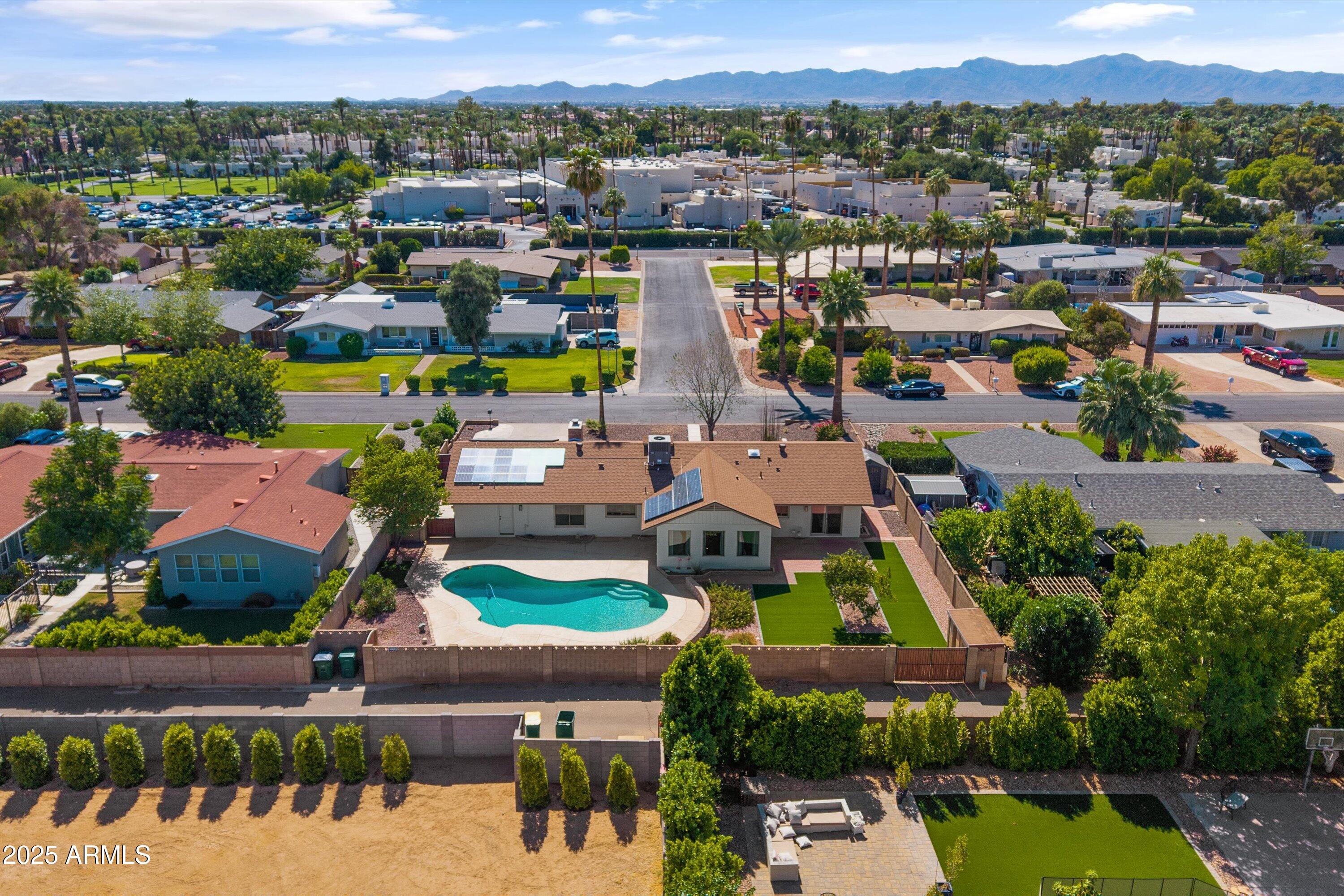 408 REDONDO Drive W
