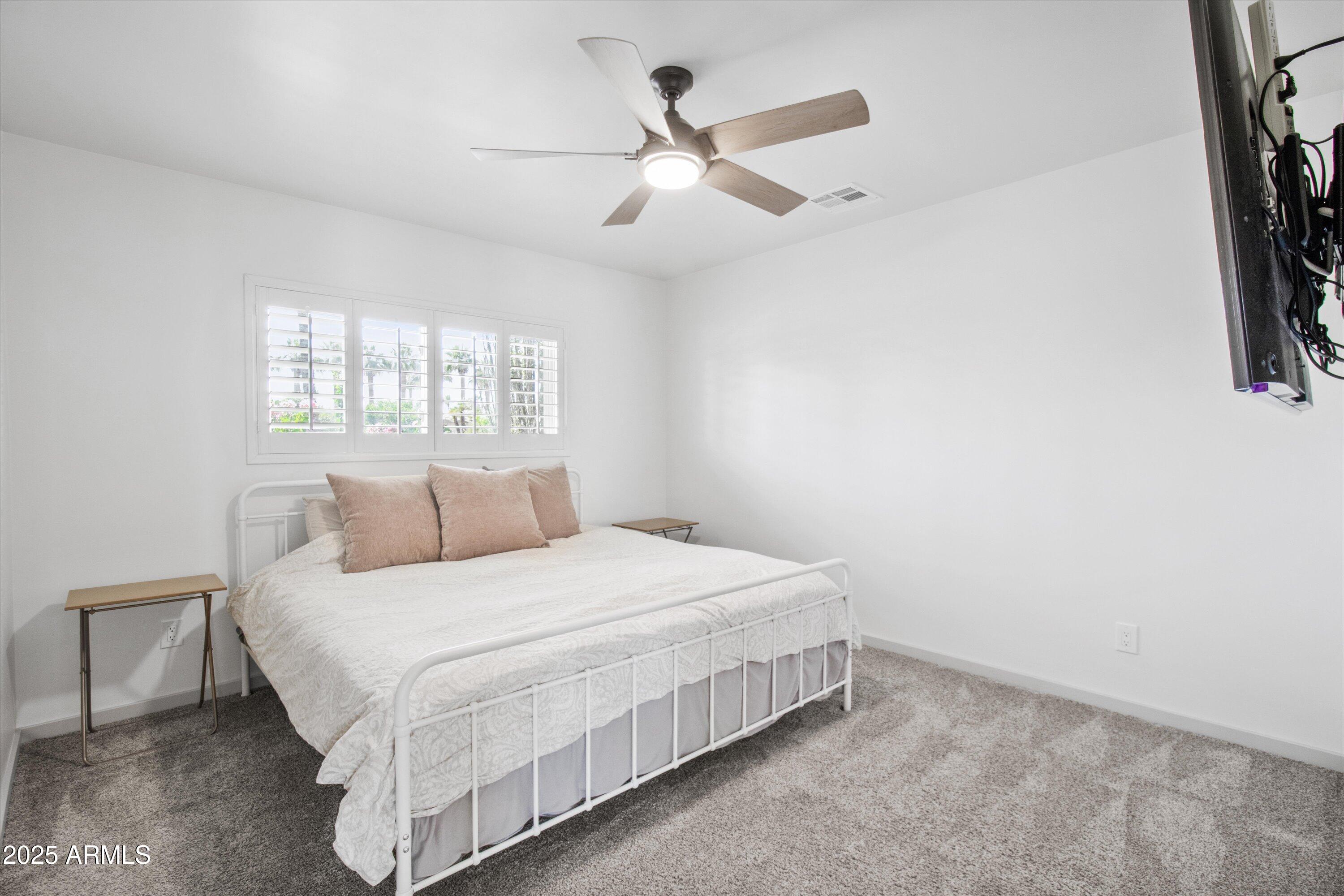 408 REDONDO Drive W