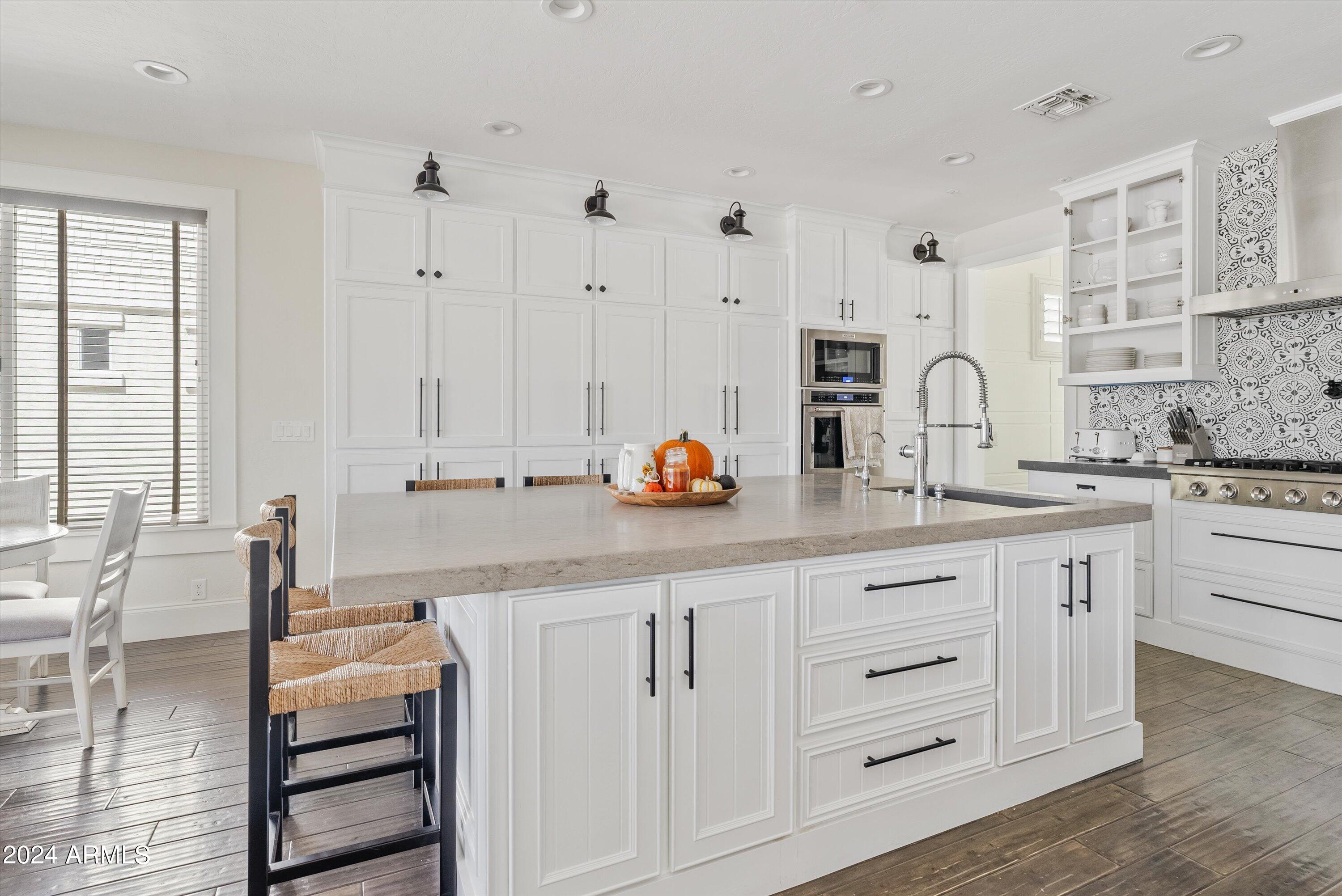 1368 S MULBERRY Street, Gilbert