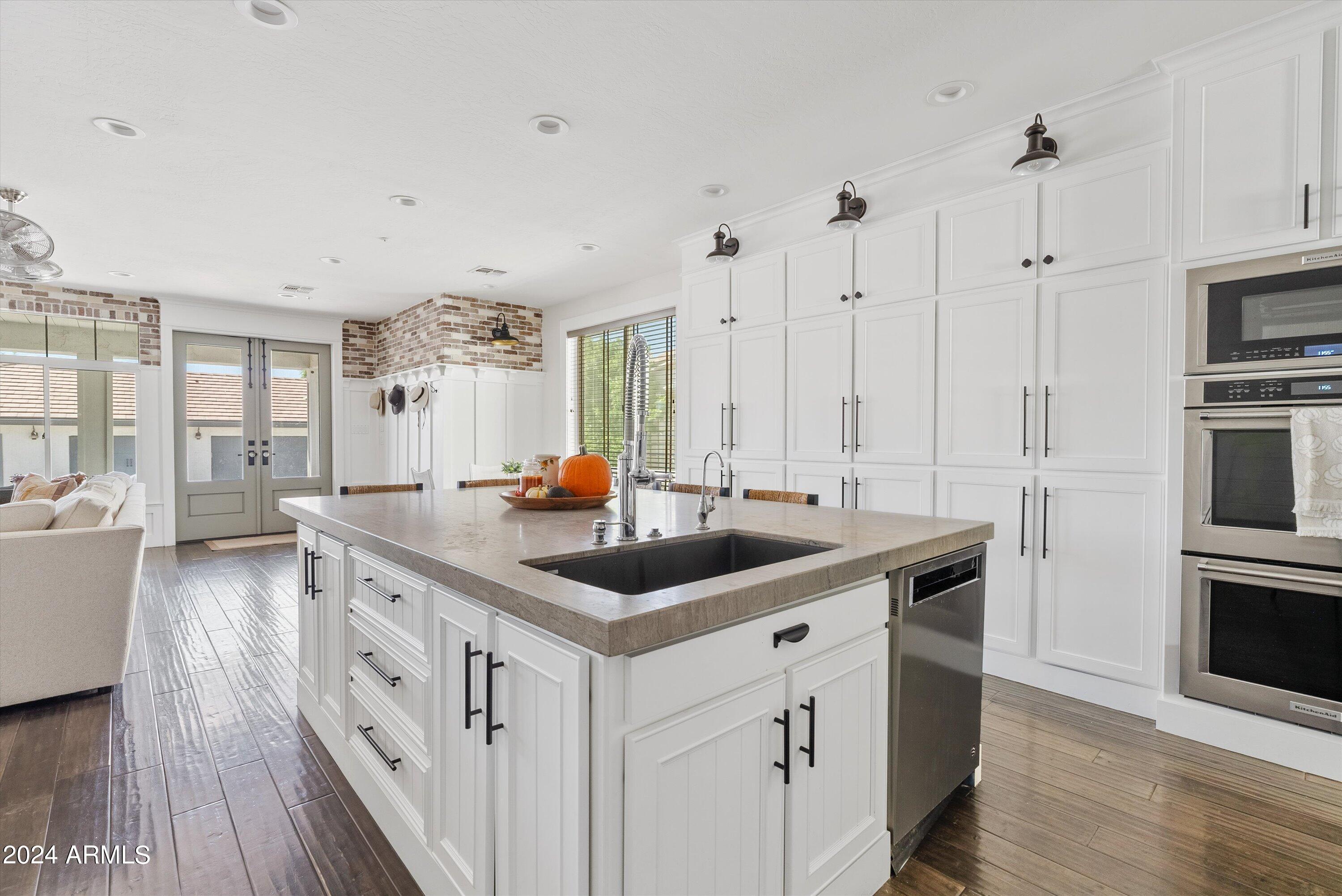 1368 S MULBERRY Street, Gilbert