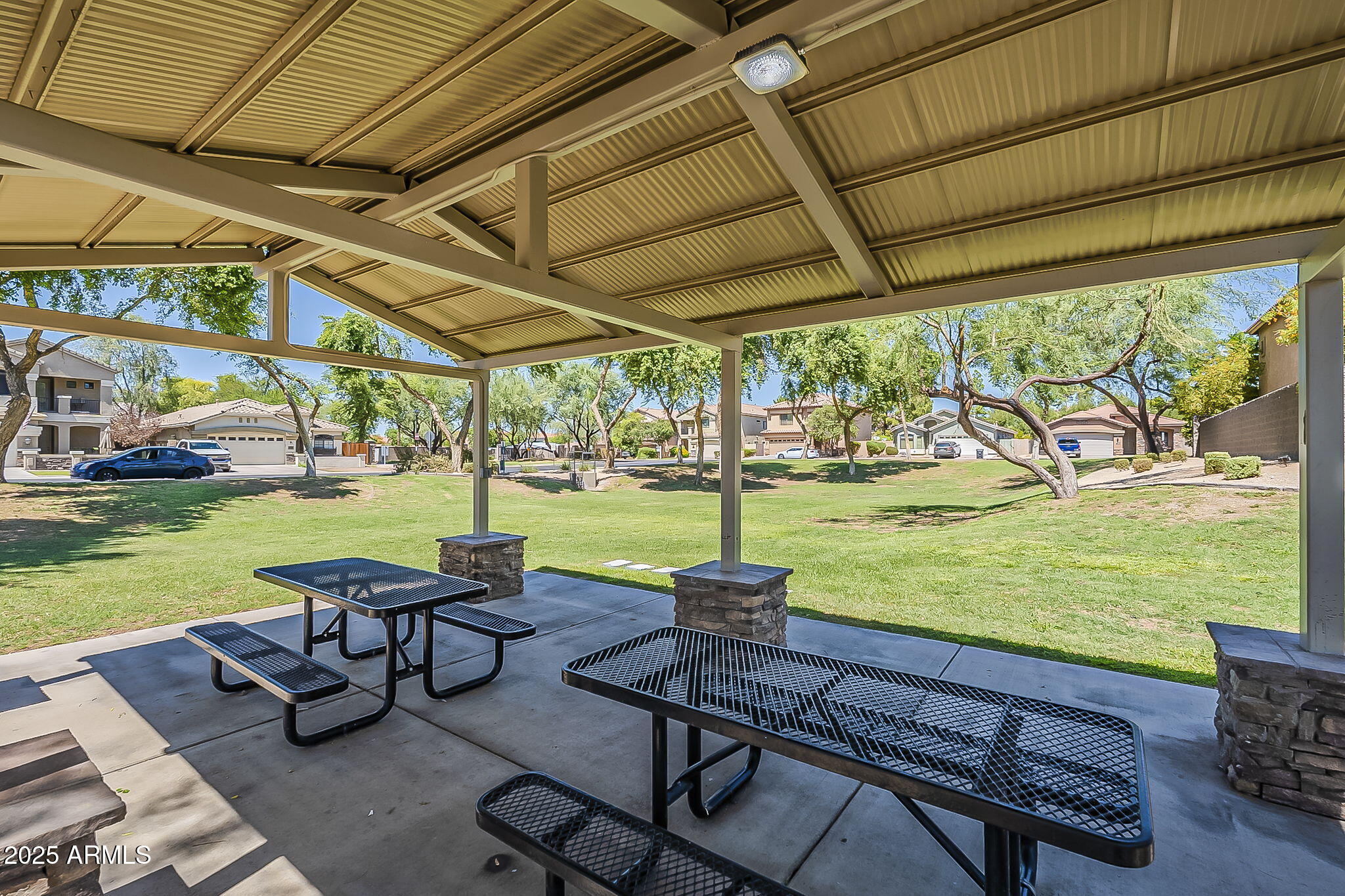 5309 E CARMEL Avenue