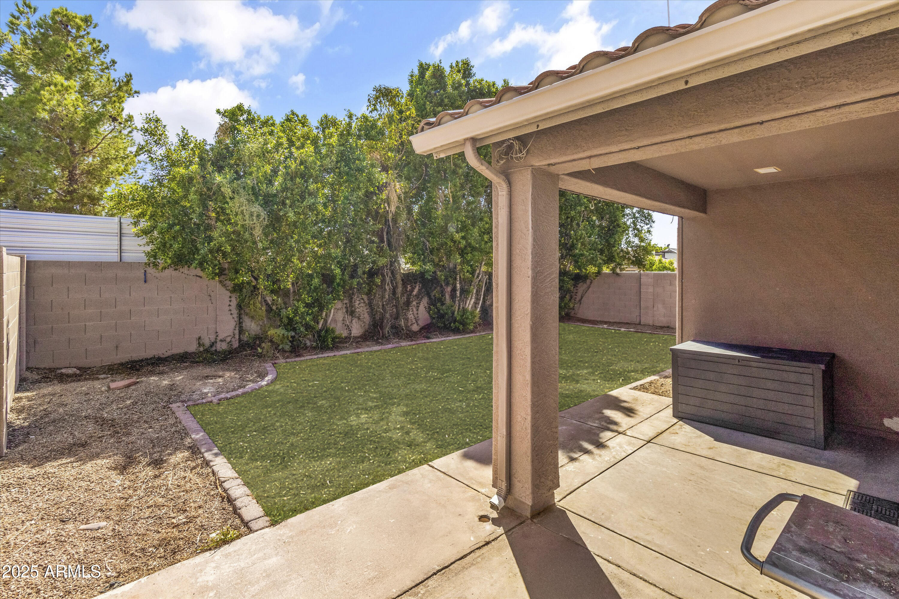 5309 E CARMEL Avenue