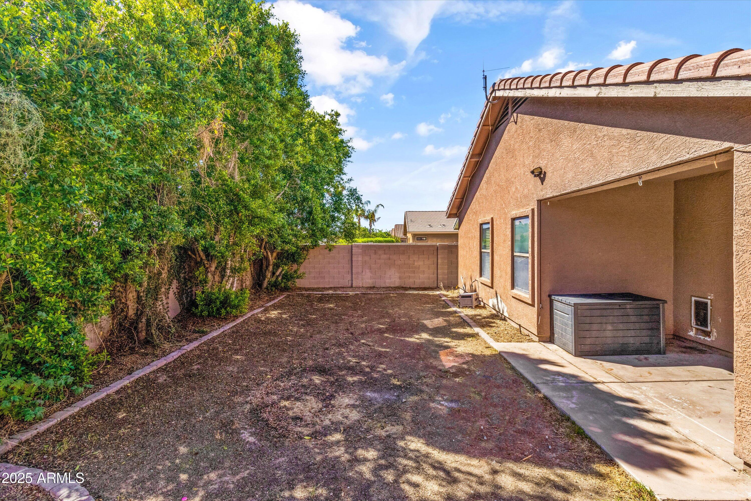 5309 E CARMEL Avenue