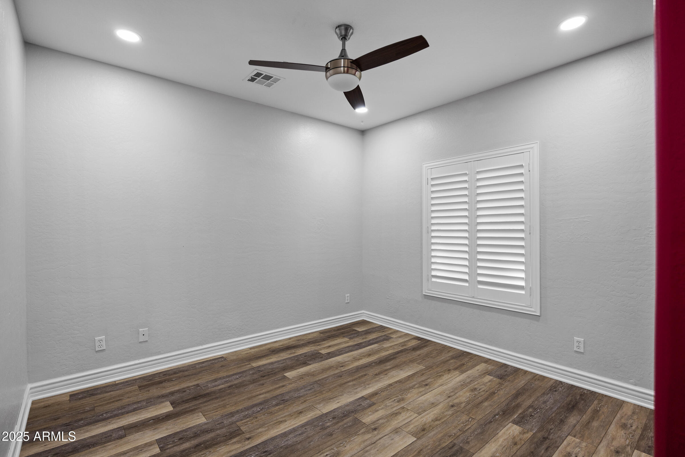 20975 E EXCELSIOR Avenue