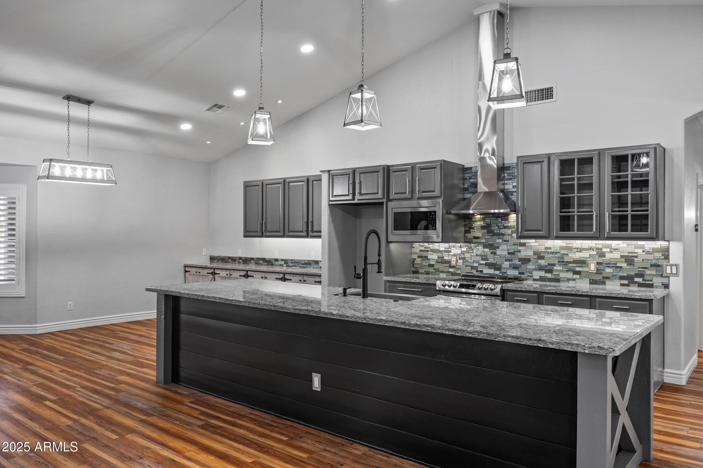 20975 E EXCELSIOR Avenue