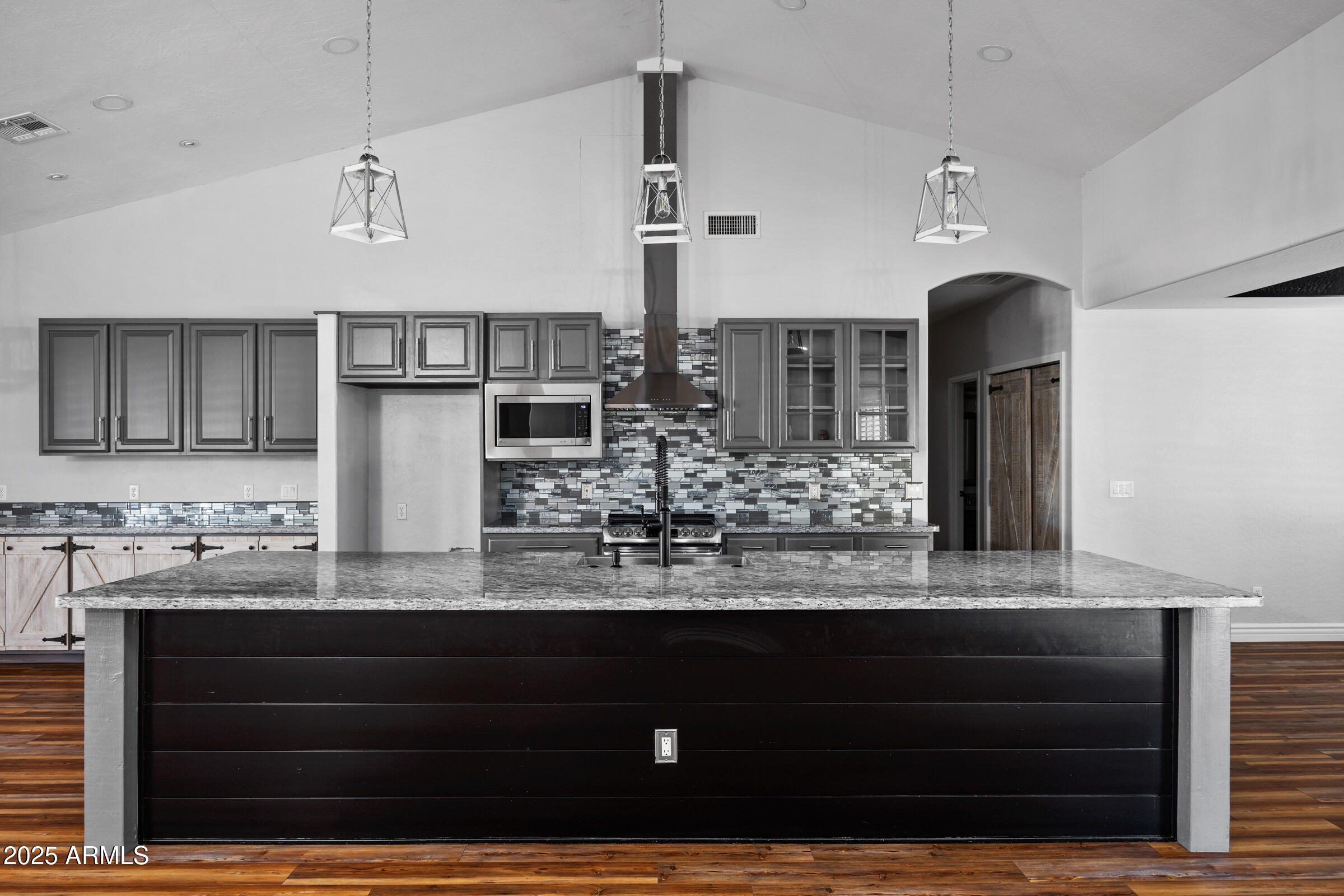 20975 E EXCELSIOR Avenue