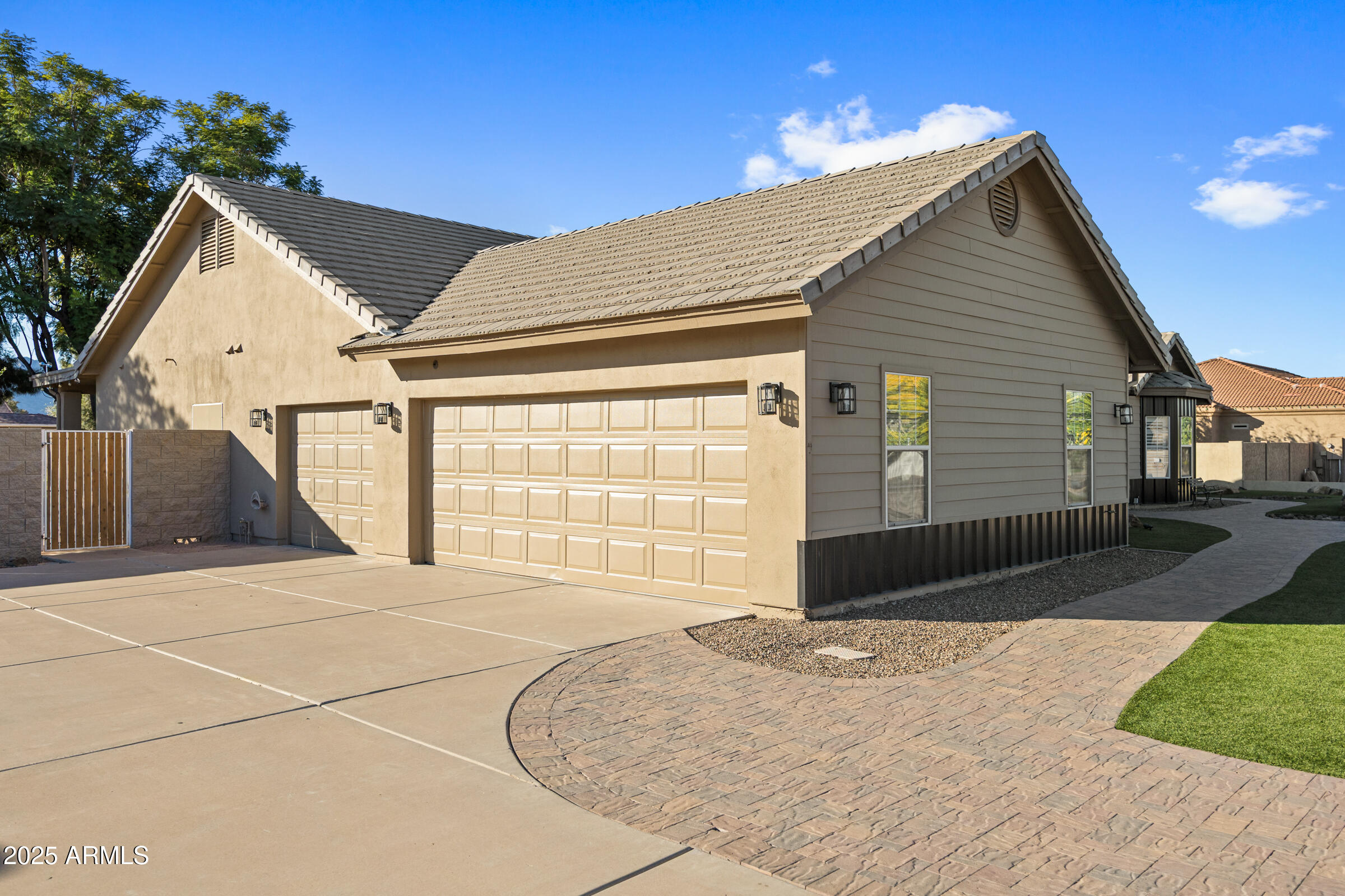 20975 E EXCELSIOR Avenue