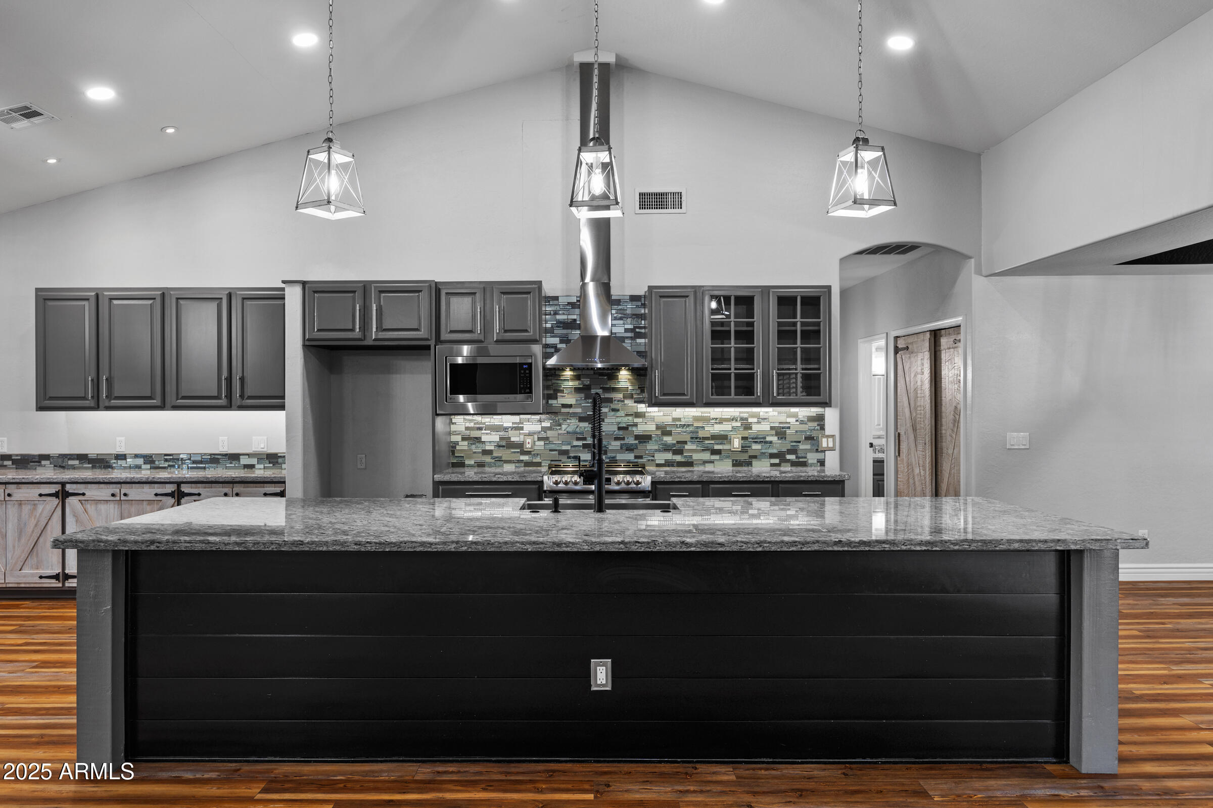 20975 E EXCELSIOR Avenue