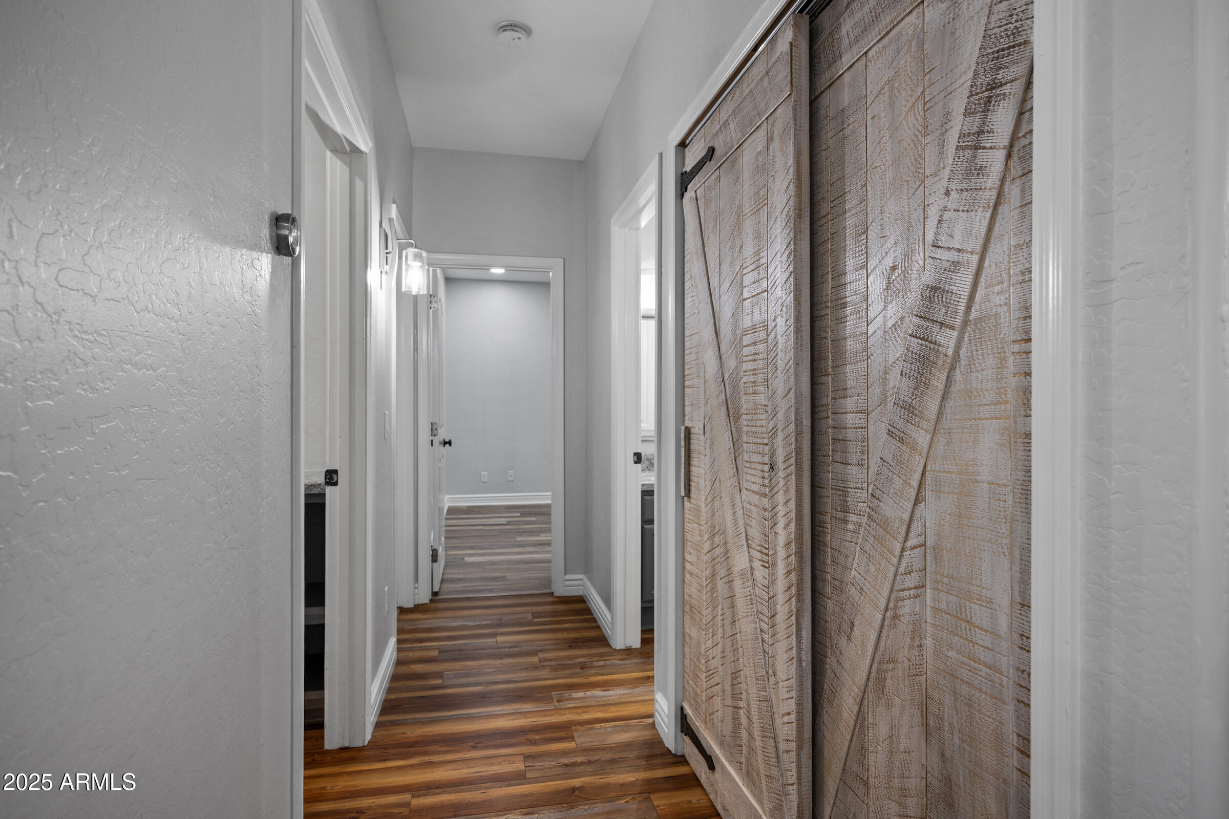 20975 E EXCELSIOR Avenue