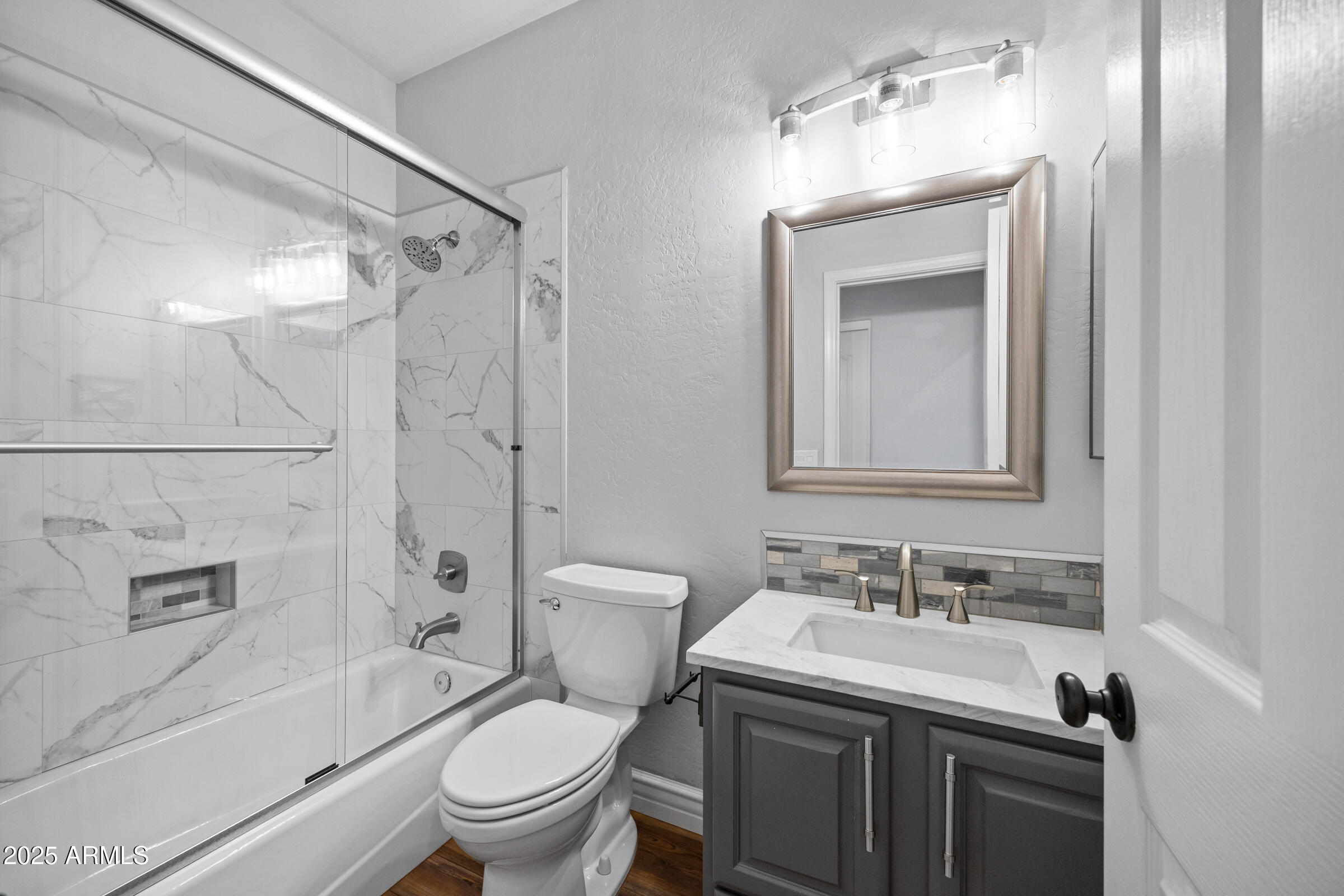 20975 E EXCELSIOR Avenue