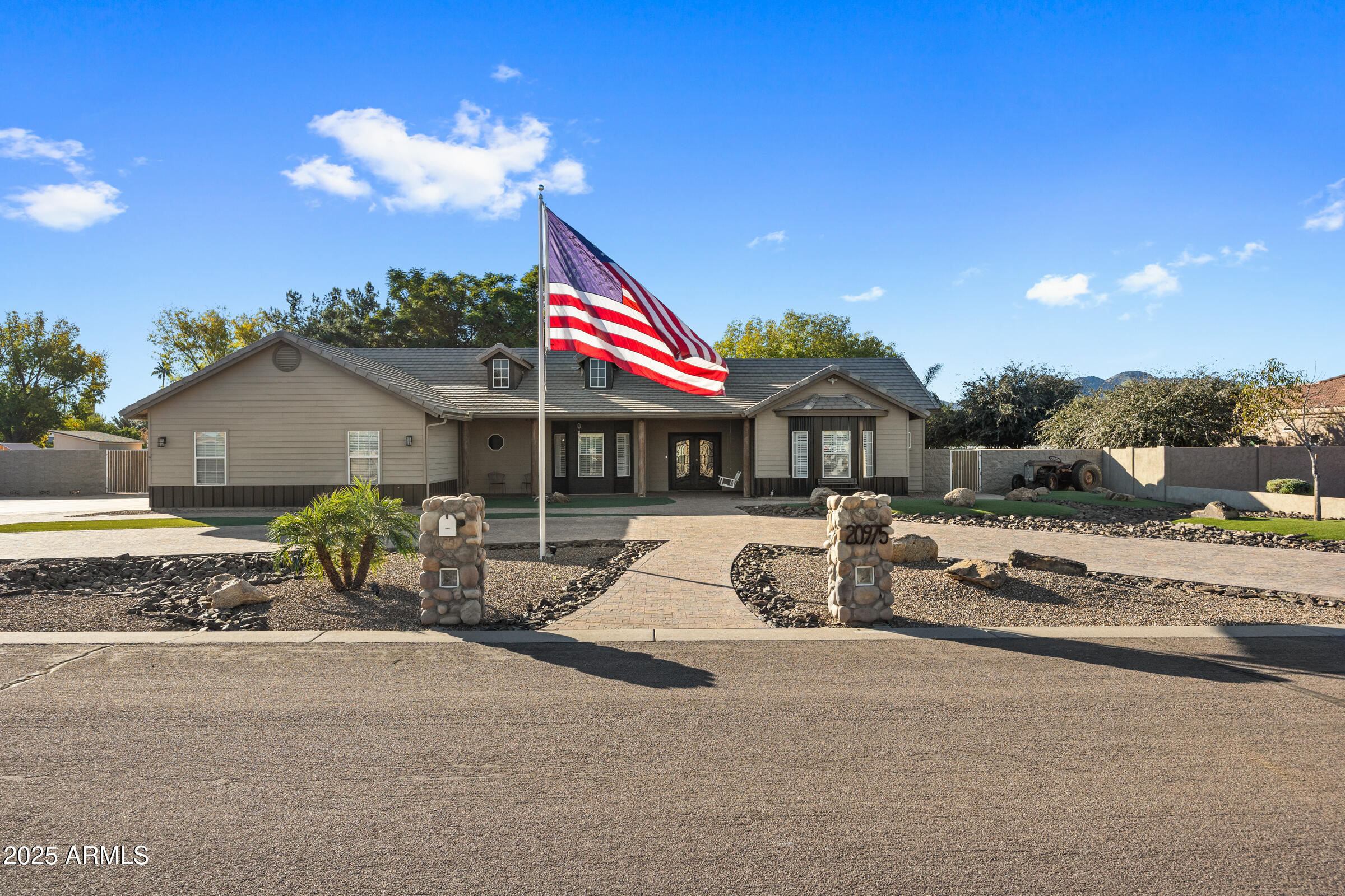 20975 E EXCELSIOR Avenue