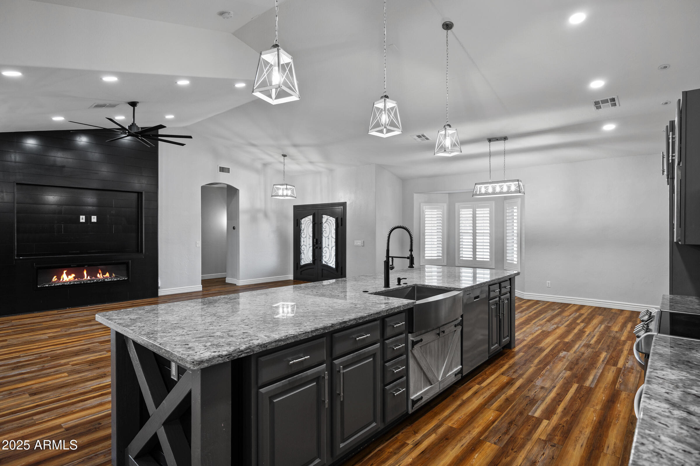 20975 E EXCELSIOR Avenue