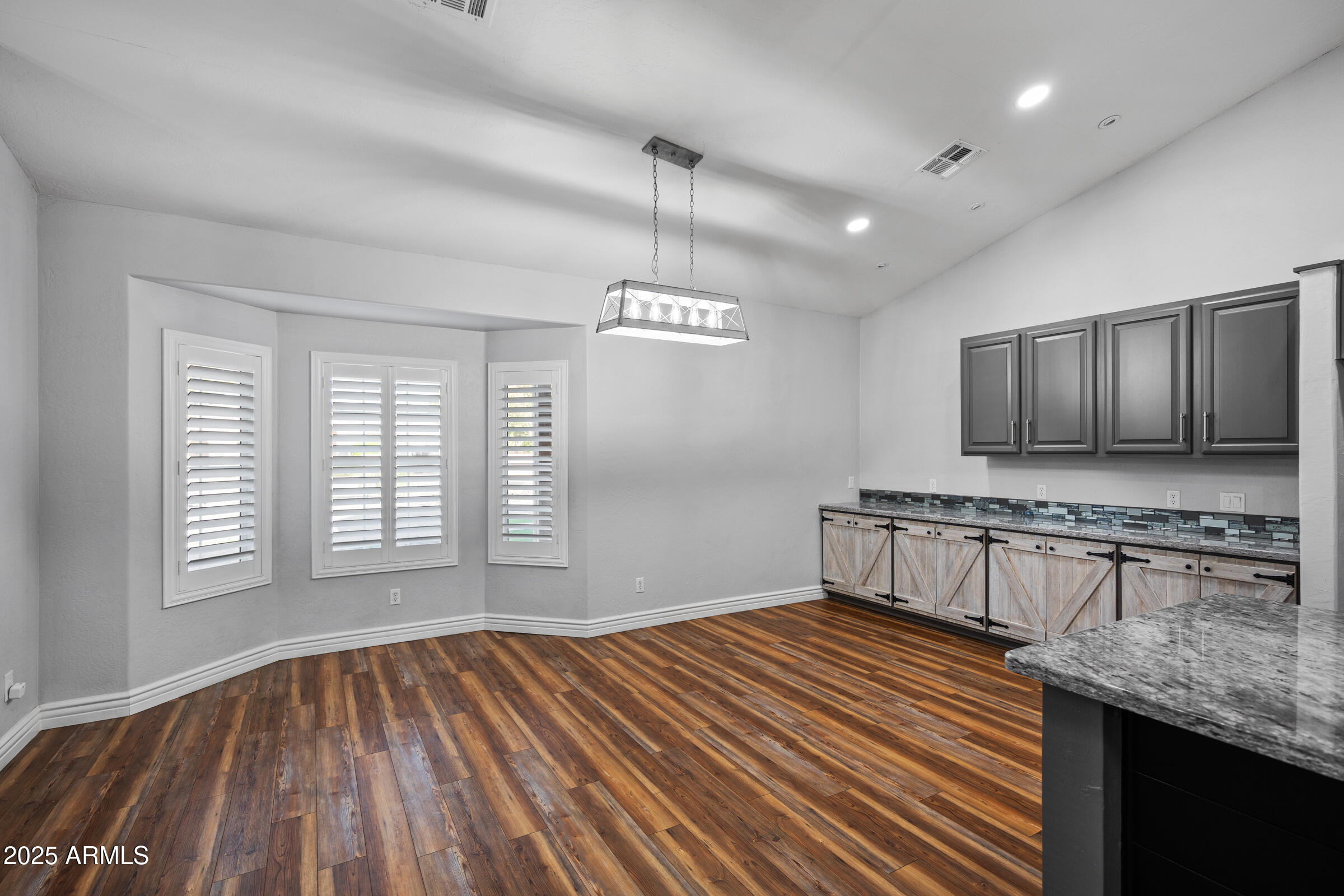 20975 E EXCELSIOR Avenue