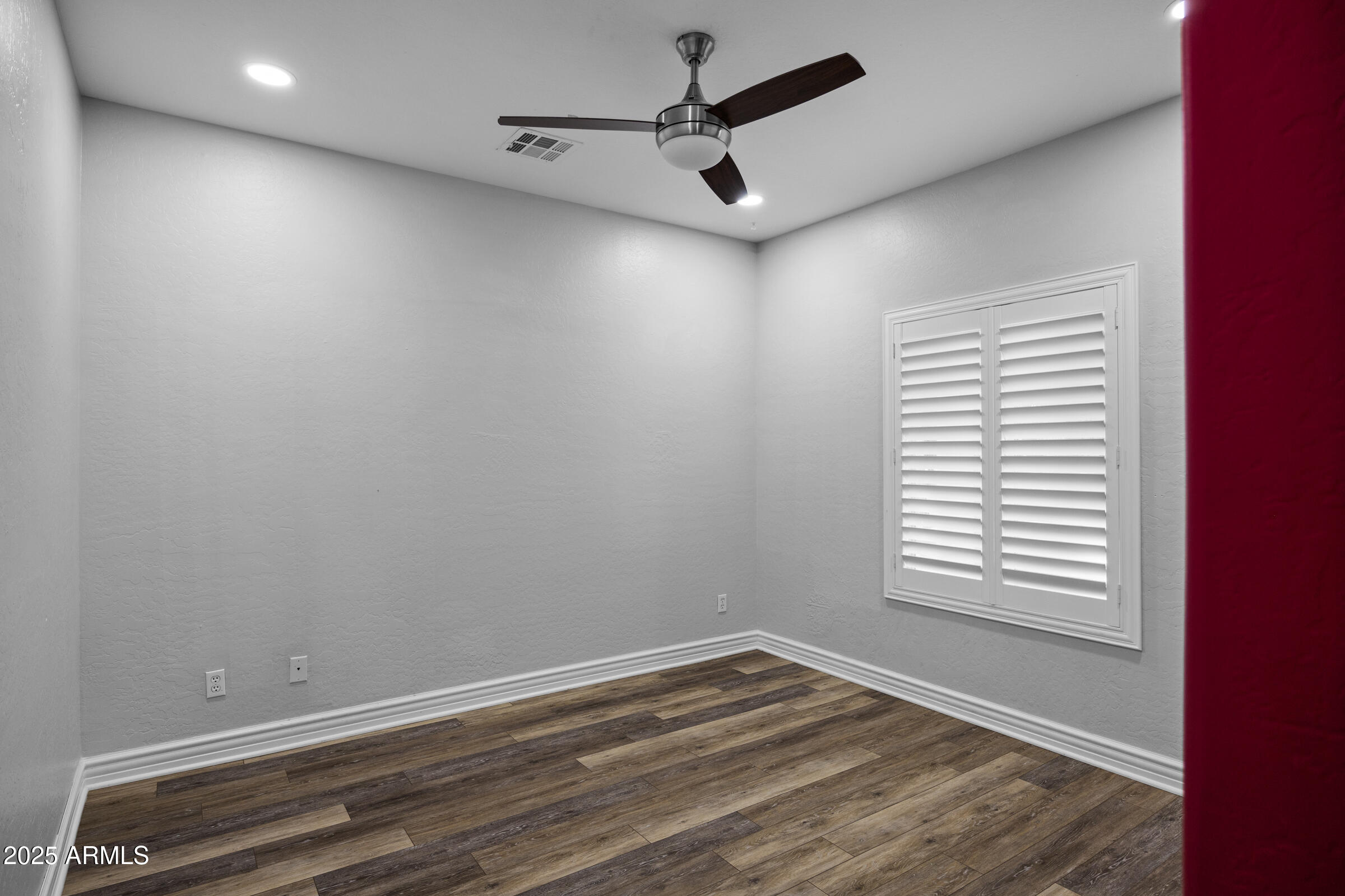 20975 E EXCELSIOR Avenue