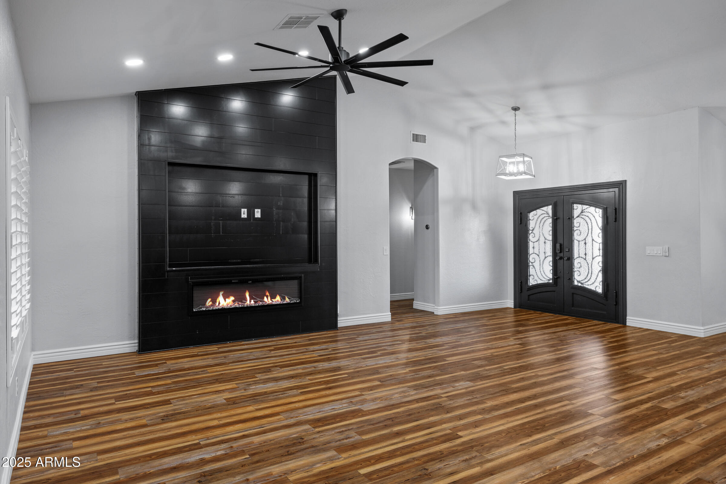 20975 E EXCELSIOR Avenue