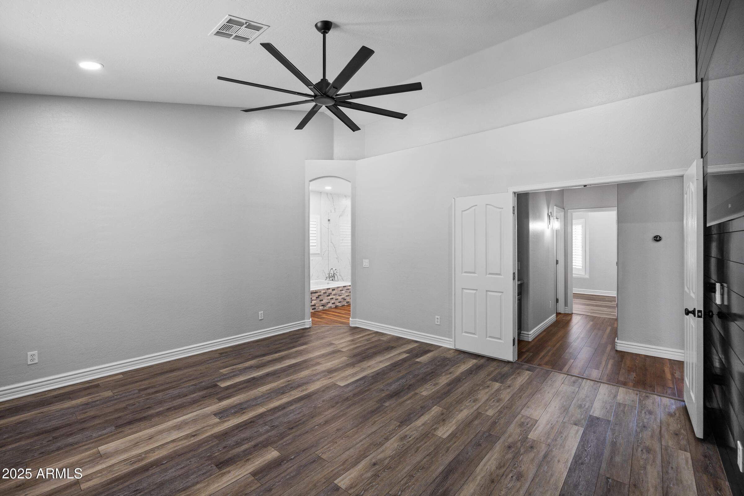 20975 E EXCELSIOR Avenue