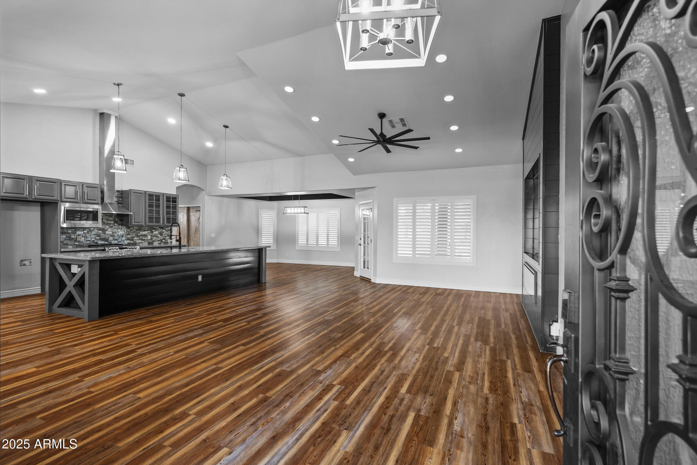 20975 E EXCELSIOR Avenue