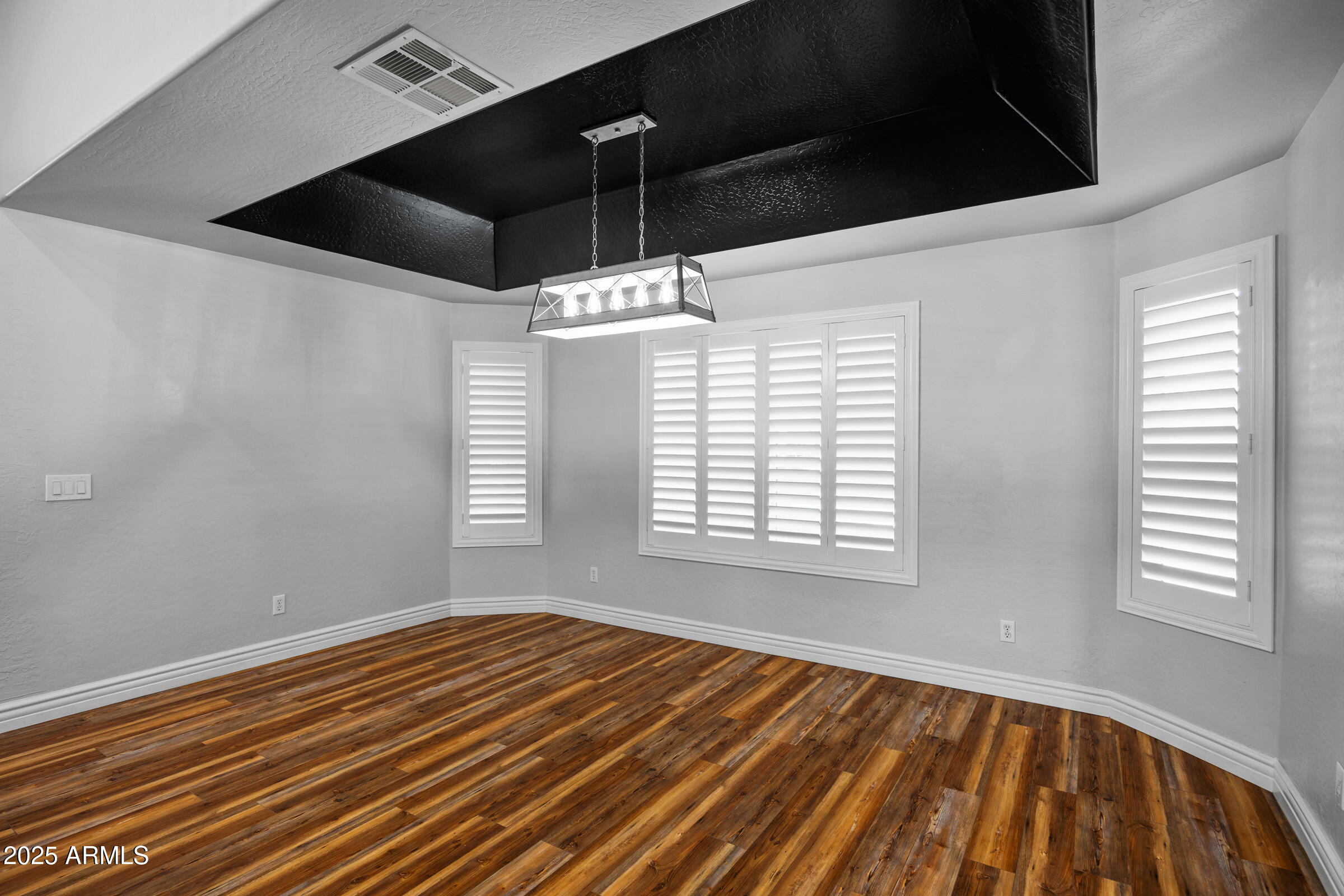 20975 E EXCELSIOR Avenue