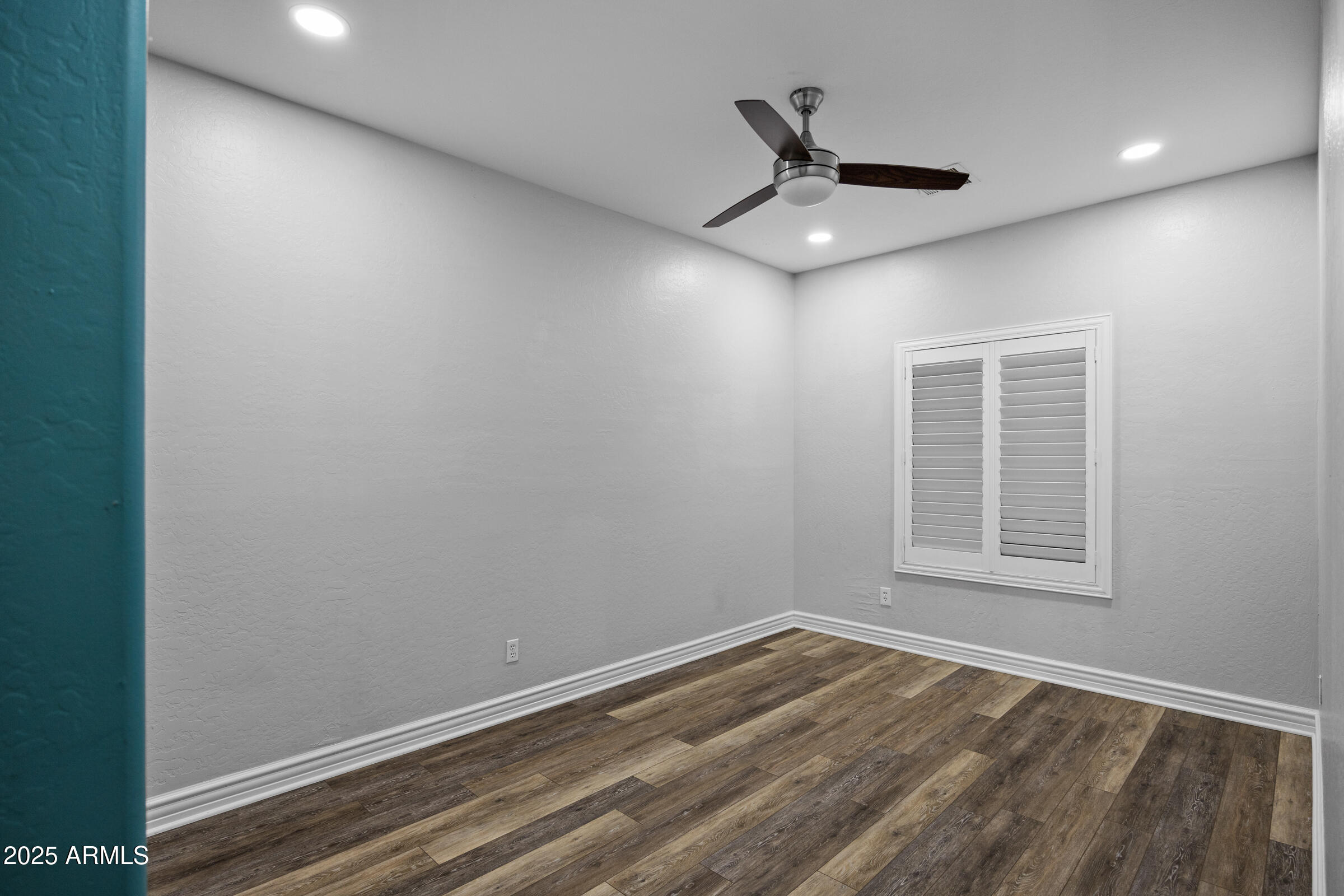 20975 E EXCELSIOR Avenue