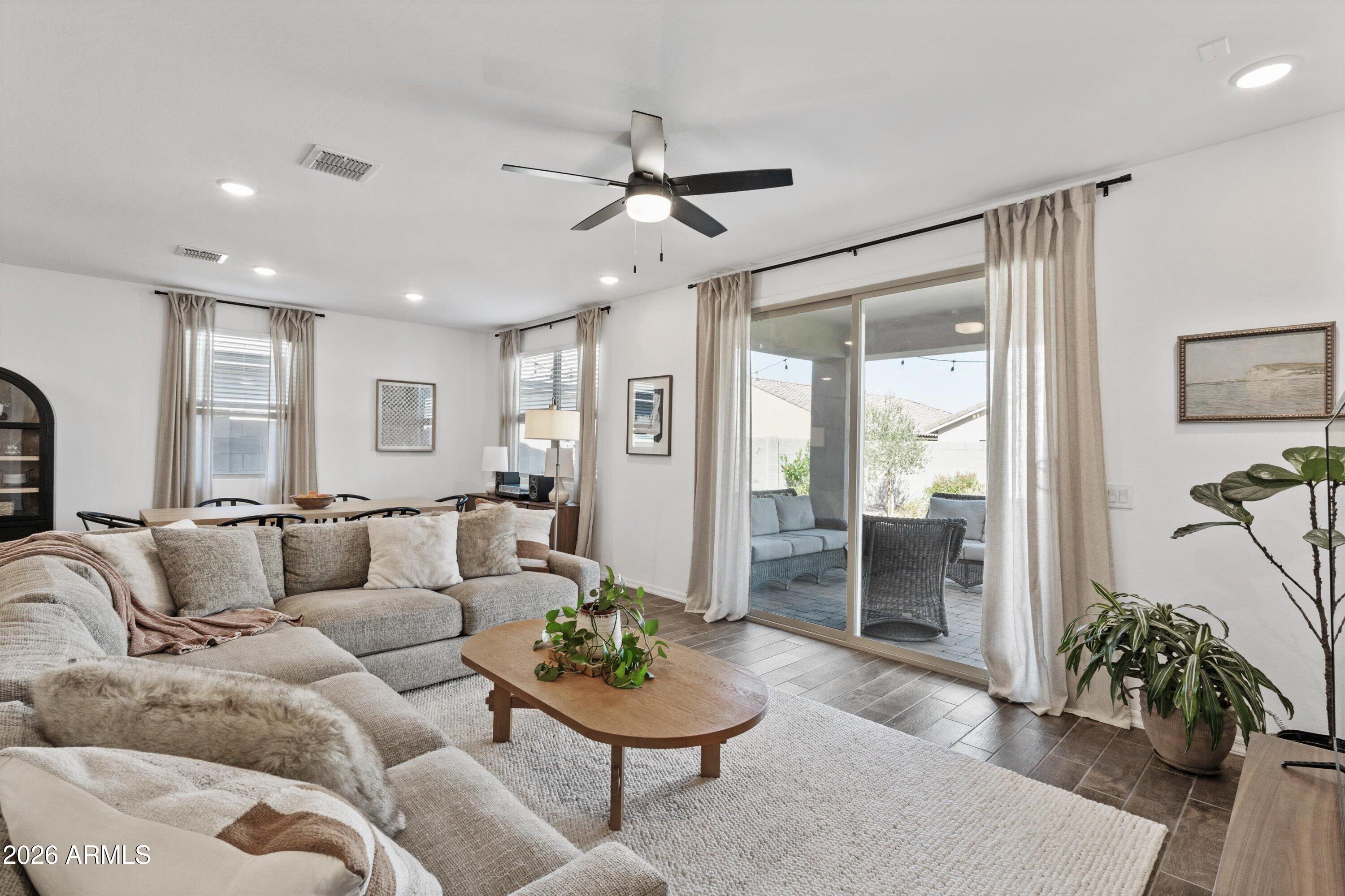 4350 W SEBASTIAN Lane