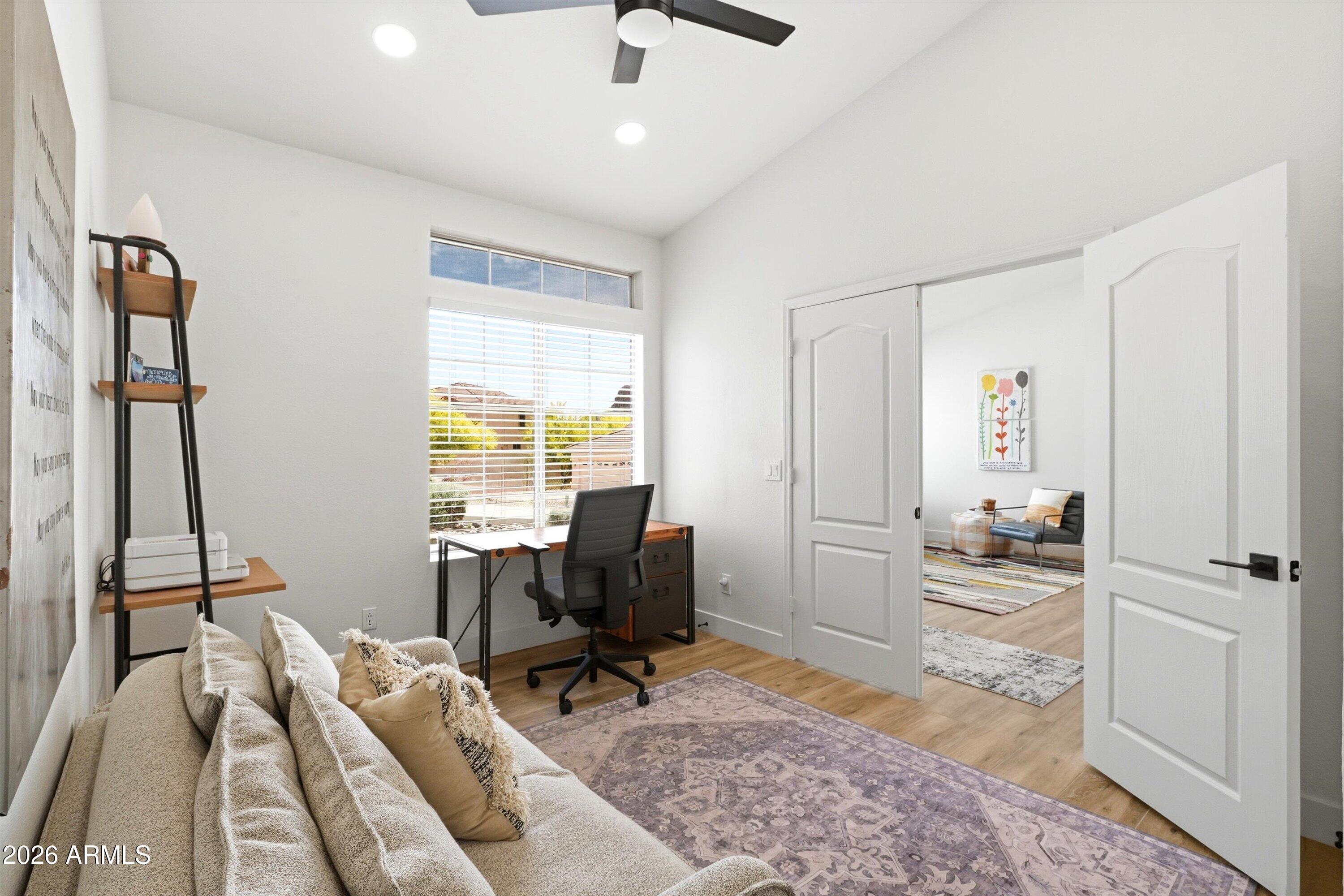 10142 E DAYBREAK Place