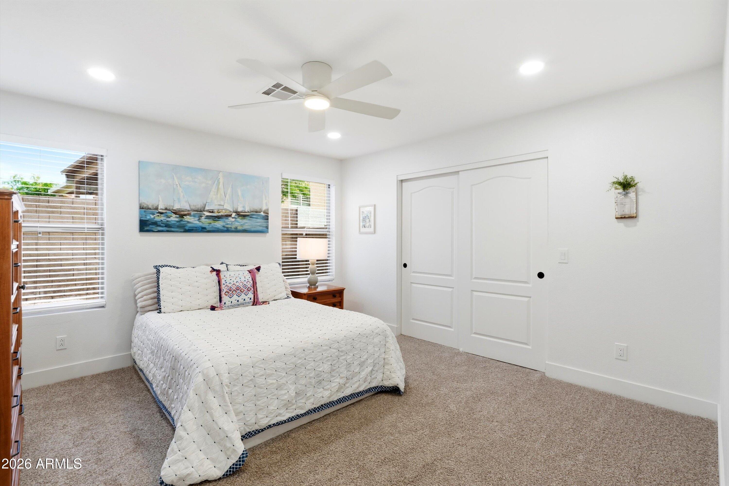 10142 E DAYBREAK Place