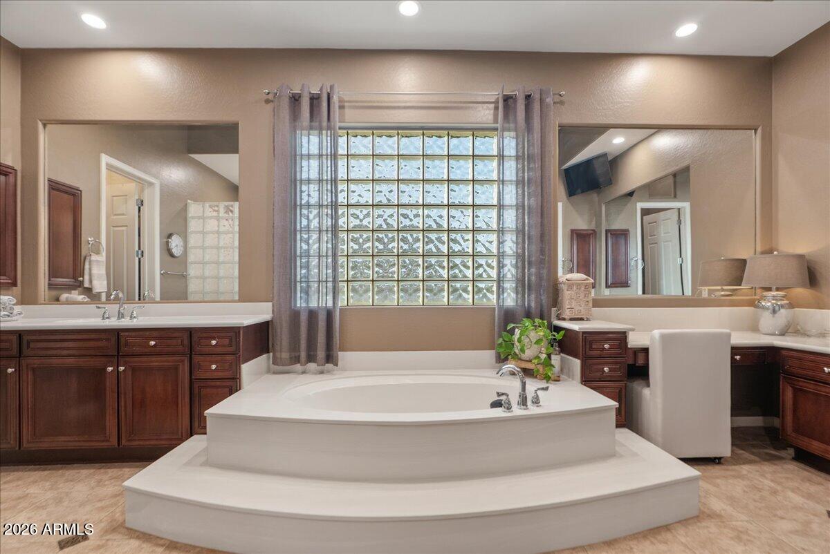 6427 S MAGIC Court