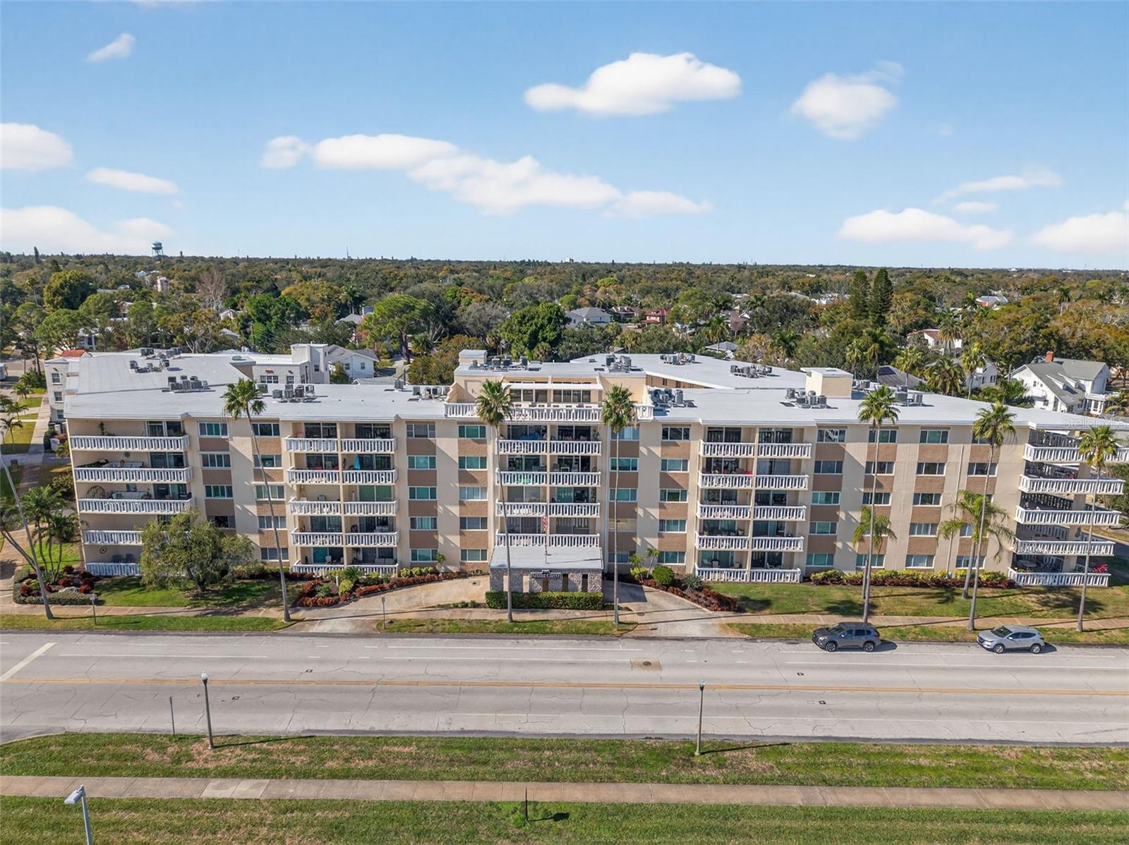 1200 N SHORE DR NE #201 furnished