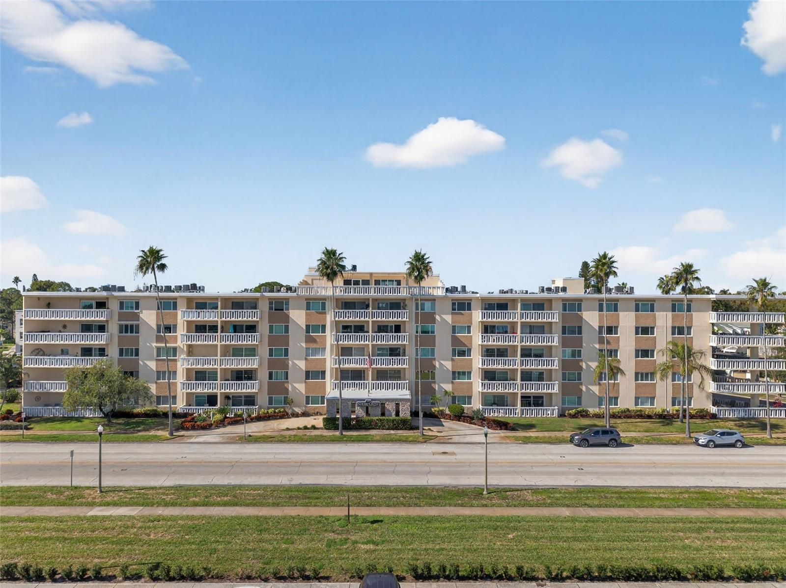 1200 N SHORE DR NE #201 furnished