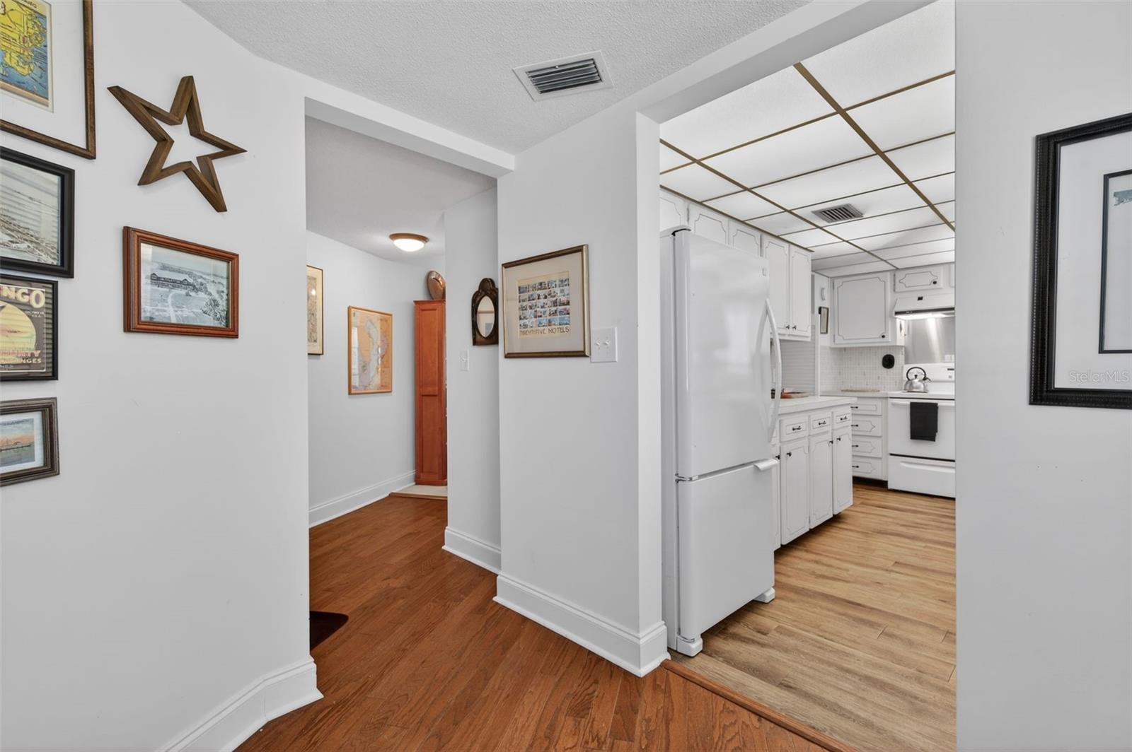 1200 N SHORE DR NE #201 furnished