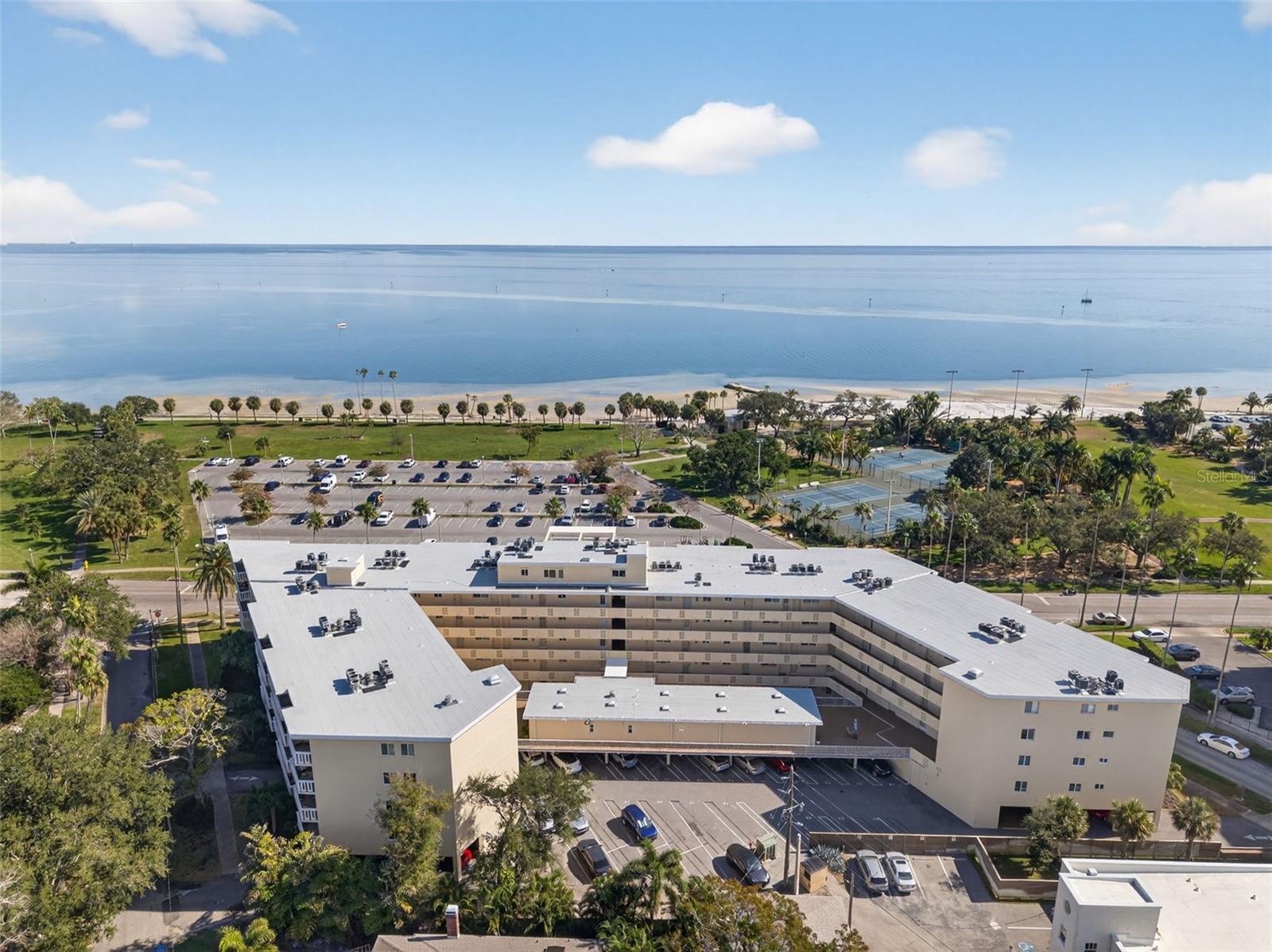 1200 N SHORE DR NE #201 furnished
