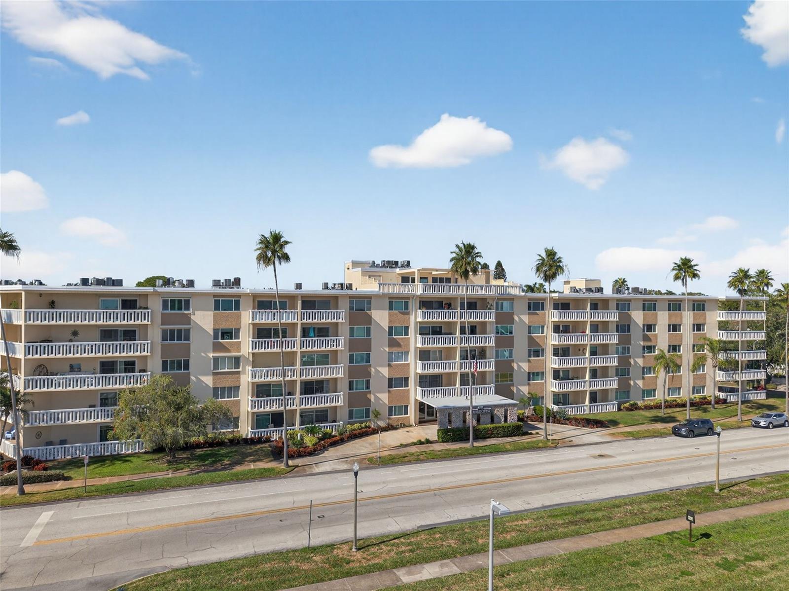 1200 N SHORE DR NE #201 furnished