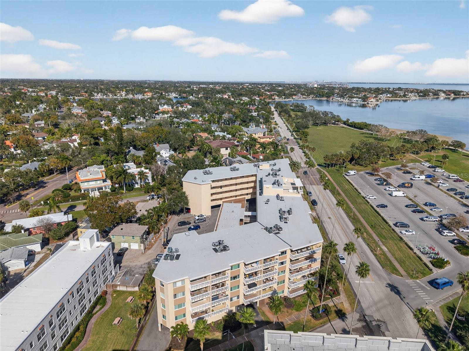 1200 N SHORE DR NE #201 furnished